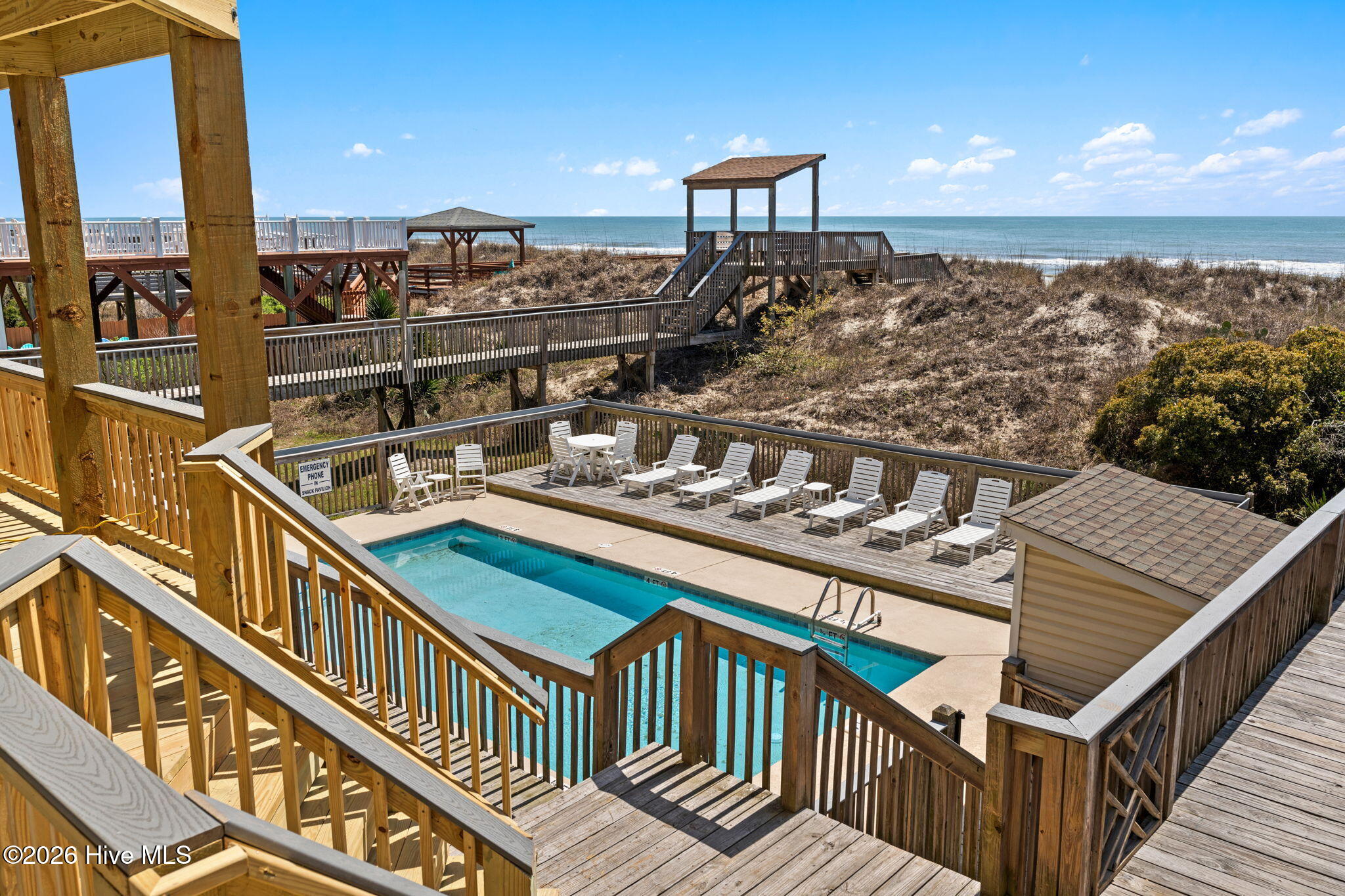 100564917 | Photo 14