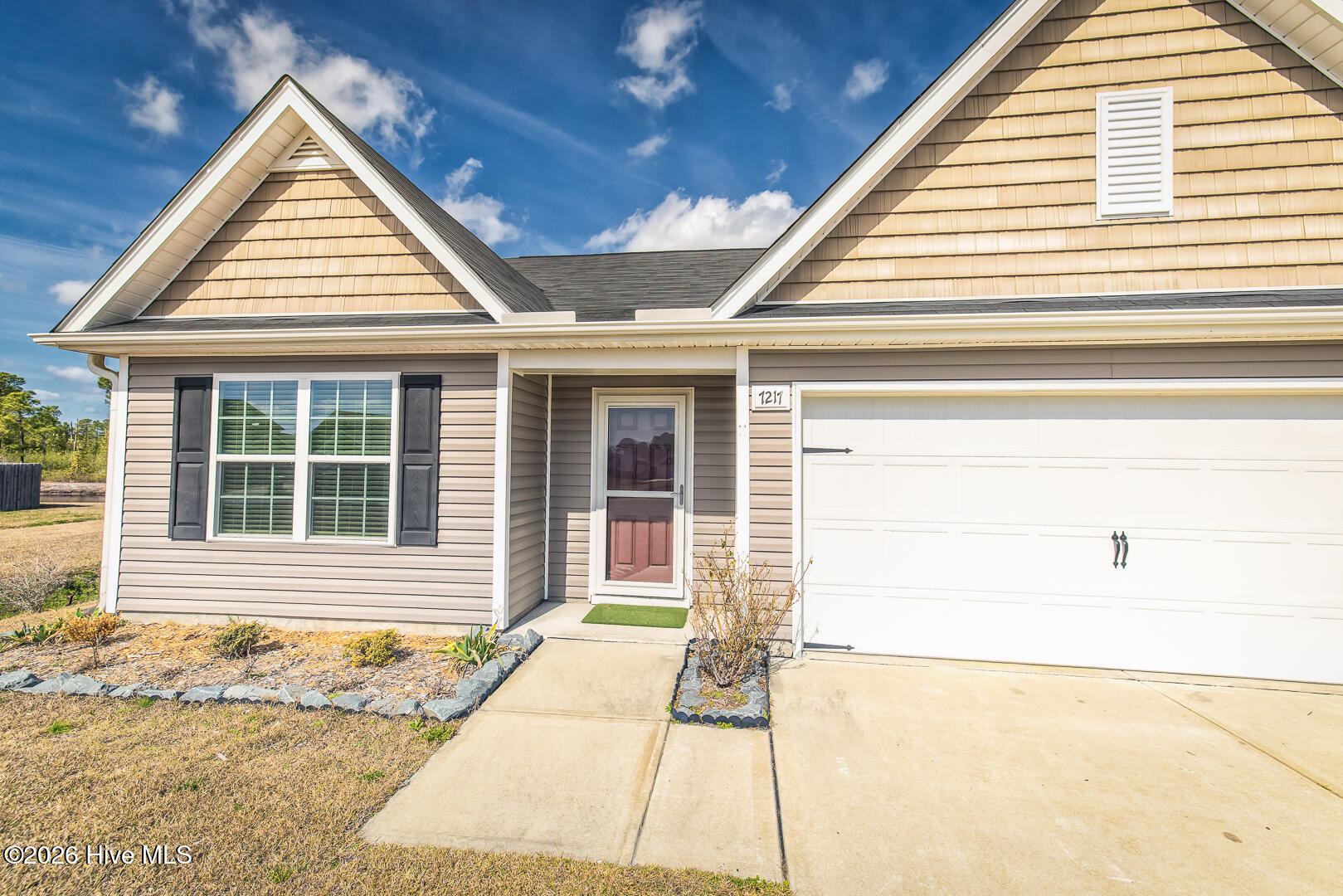 100558342 | Photo 11