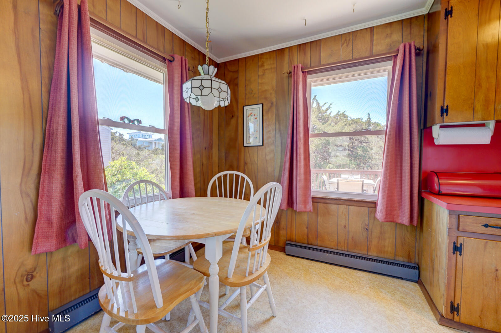 100519598 | Photo 10