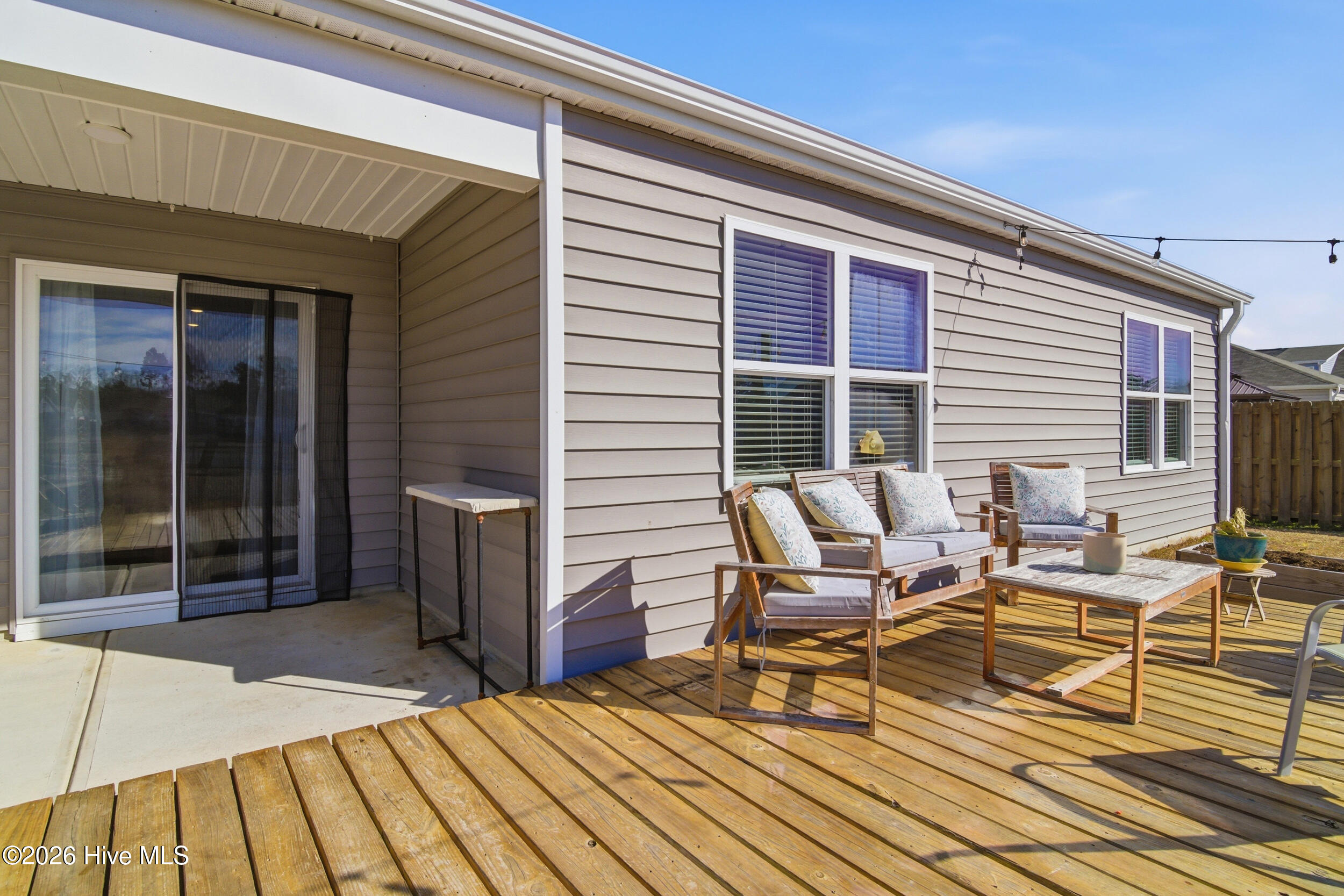 100552197 | Photo 24