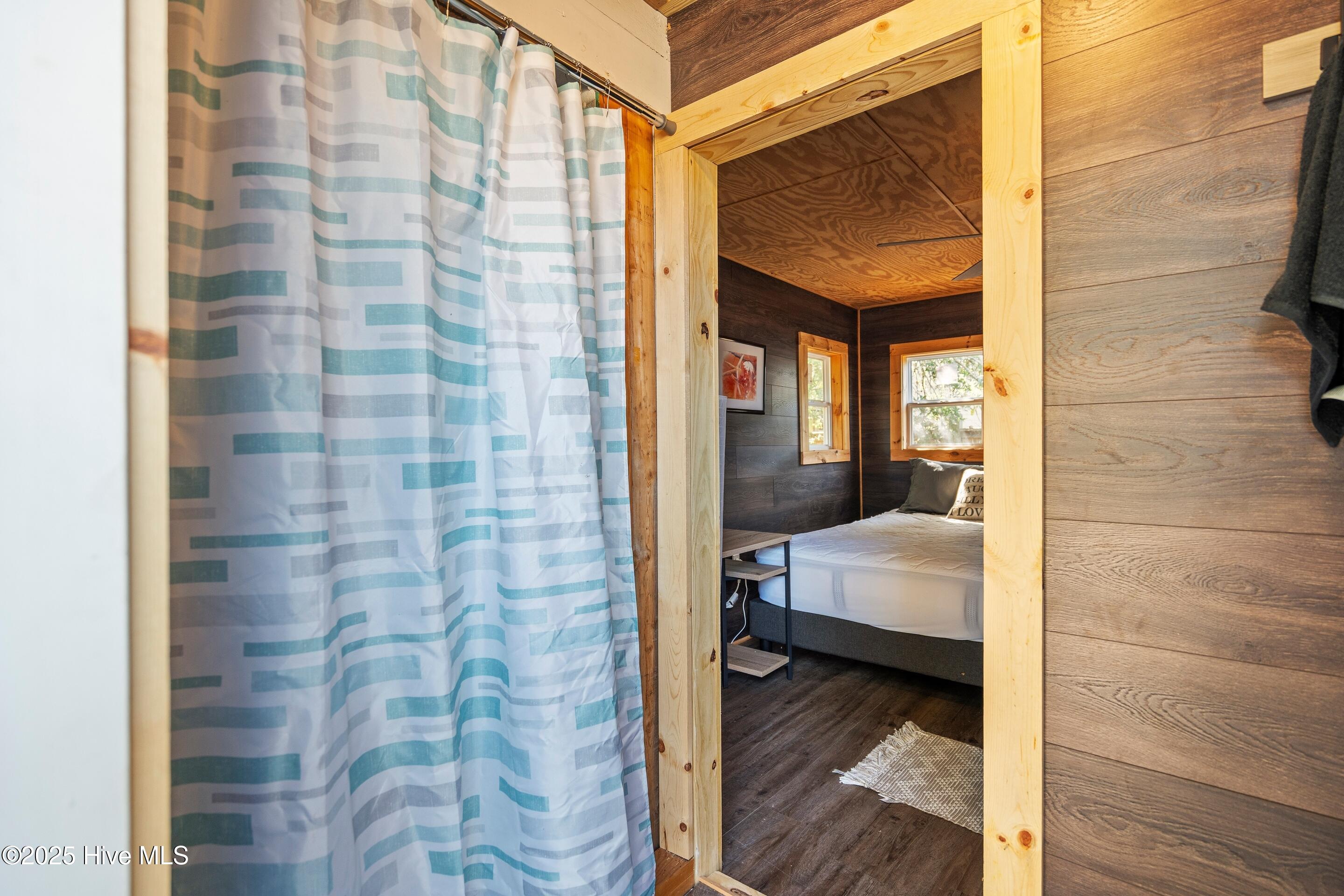 100535367 | Photo 22