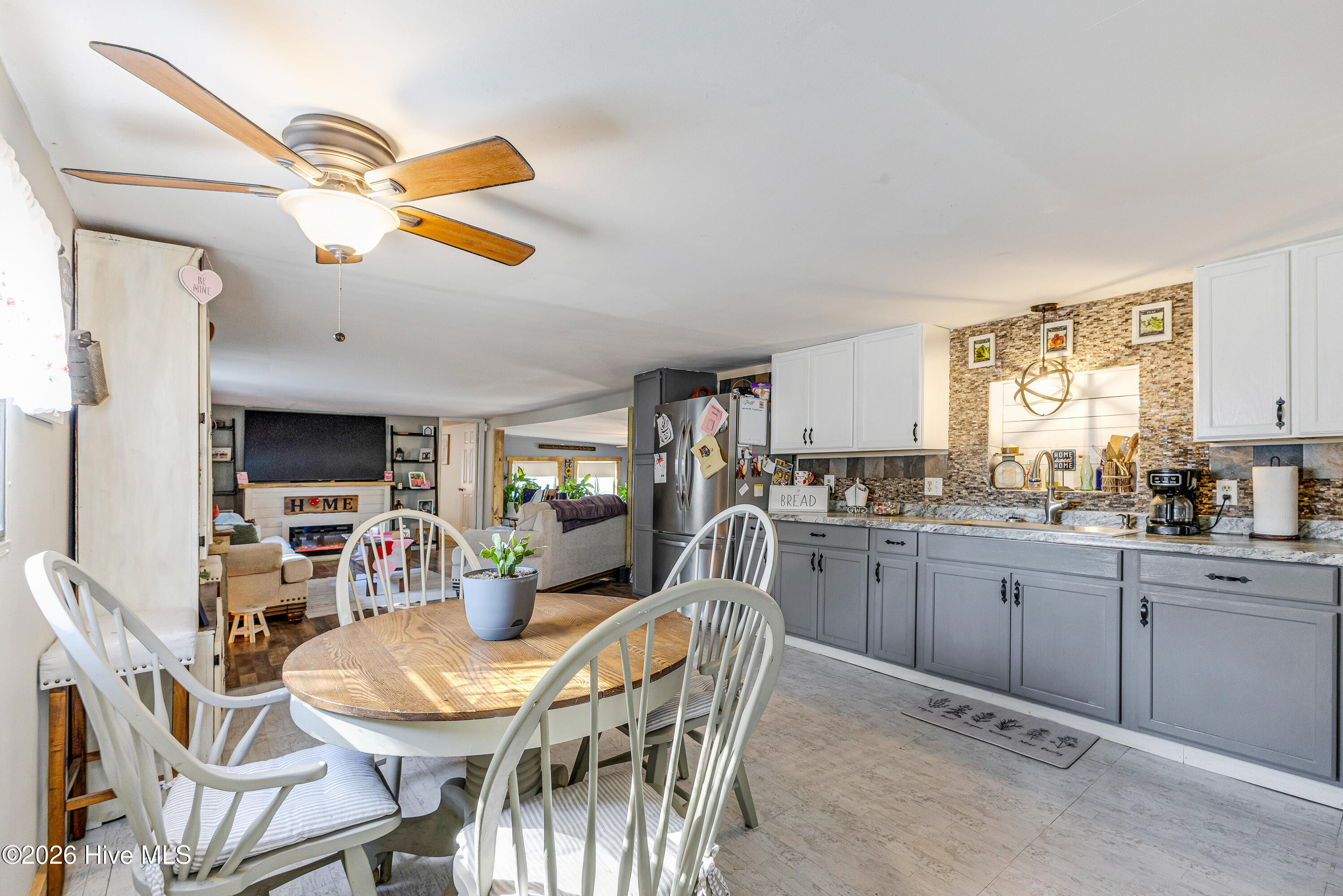 100557479 | Photo 18