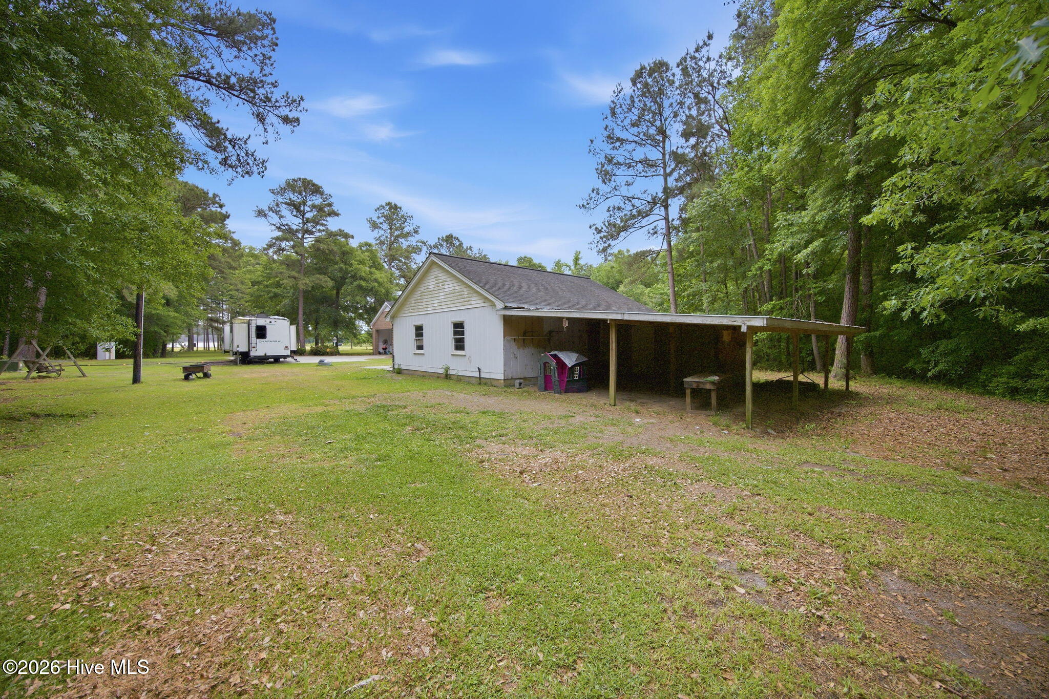 100570604 | Photo 39