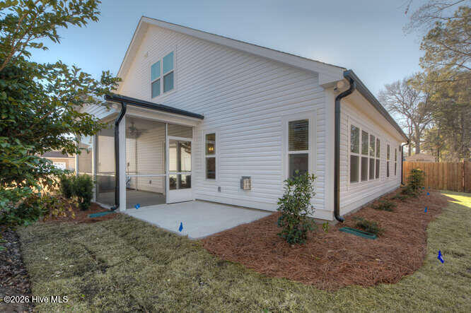 100549572 | Photo 36