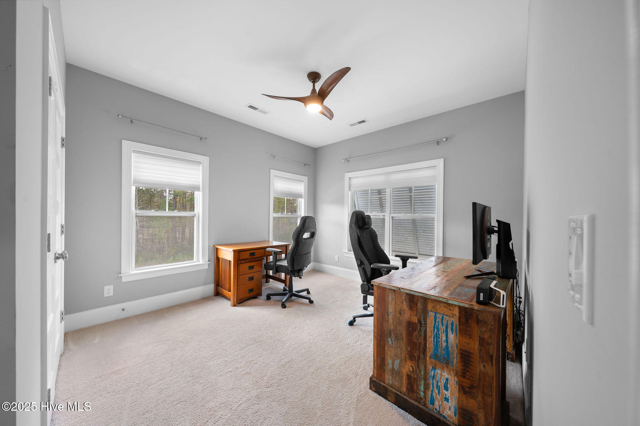 100564106 | Photo 46