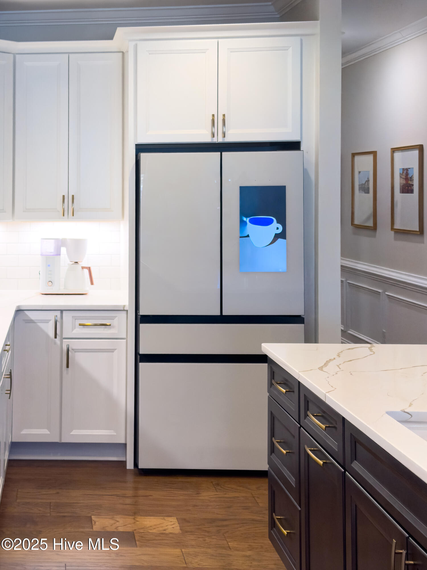 100545902 | Photo 61