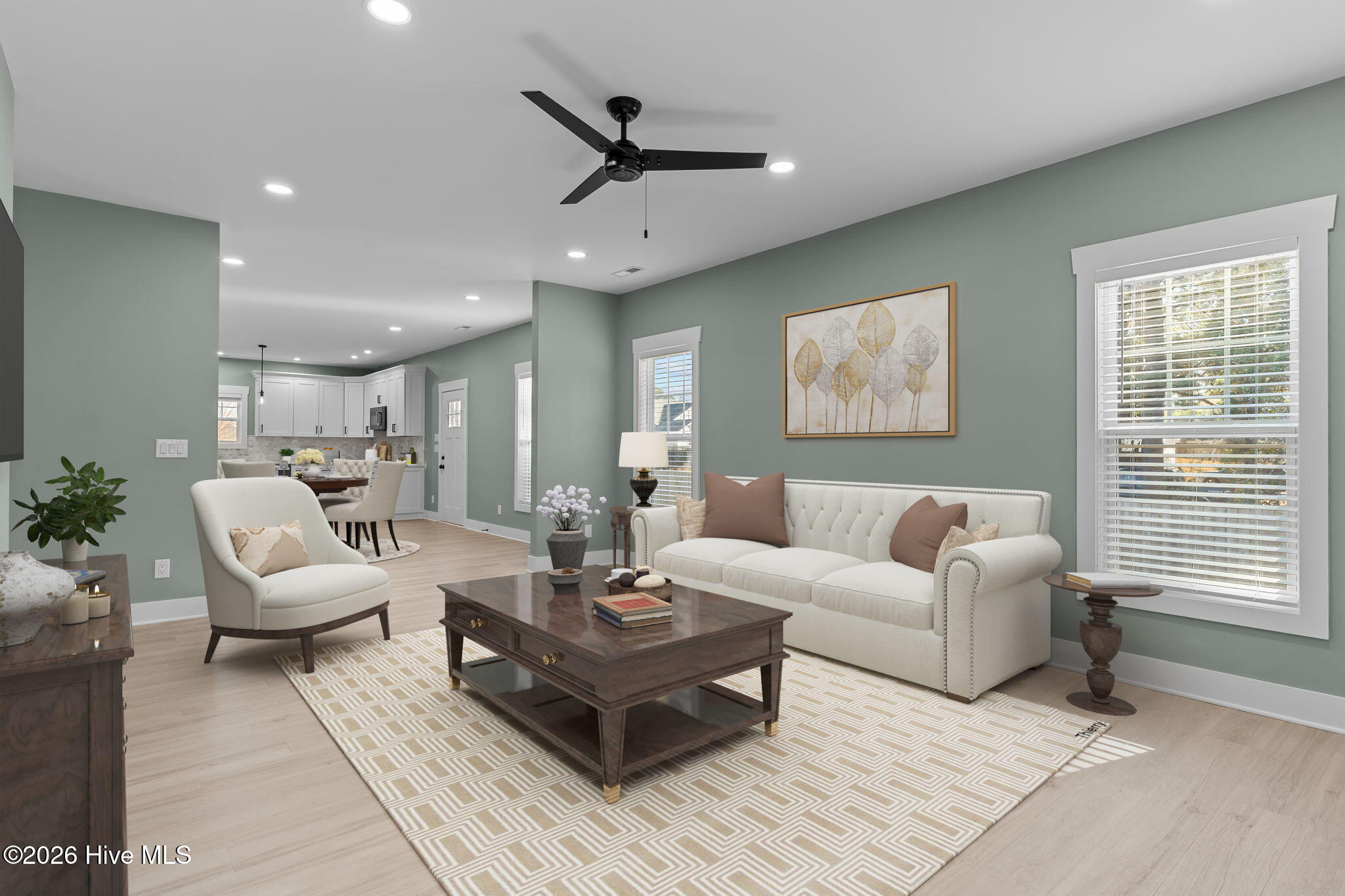 100548399 | Photo 13