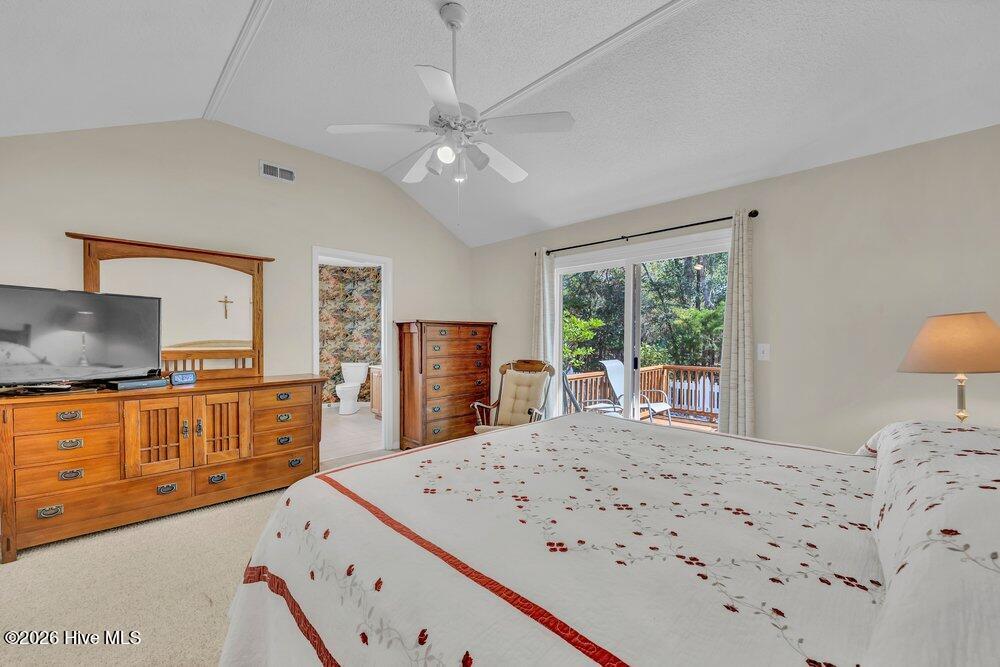 100558144 | Photo 14