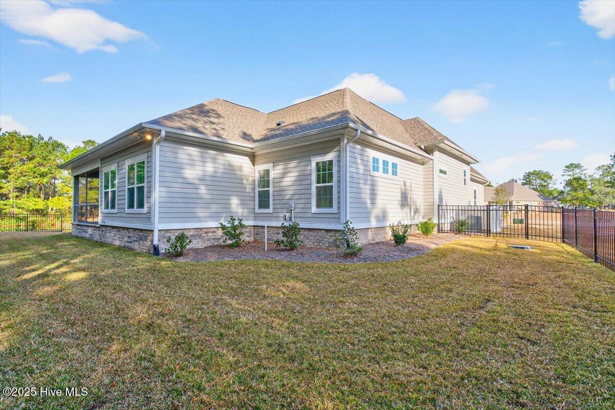 100546300 | Photo 50