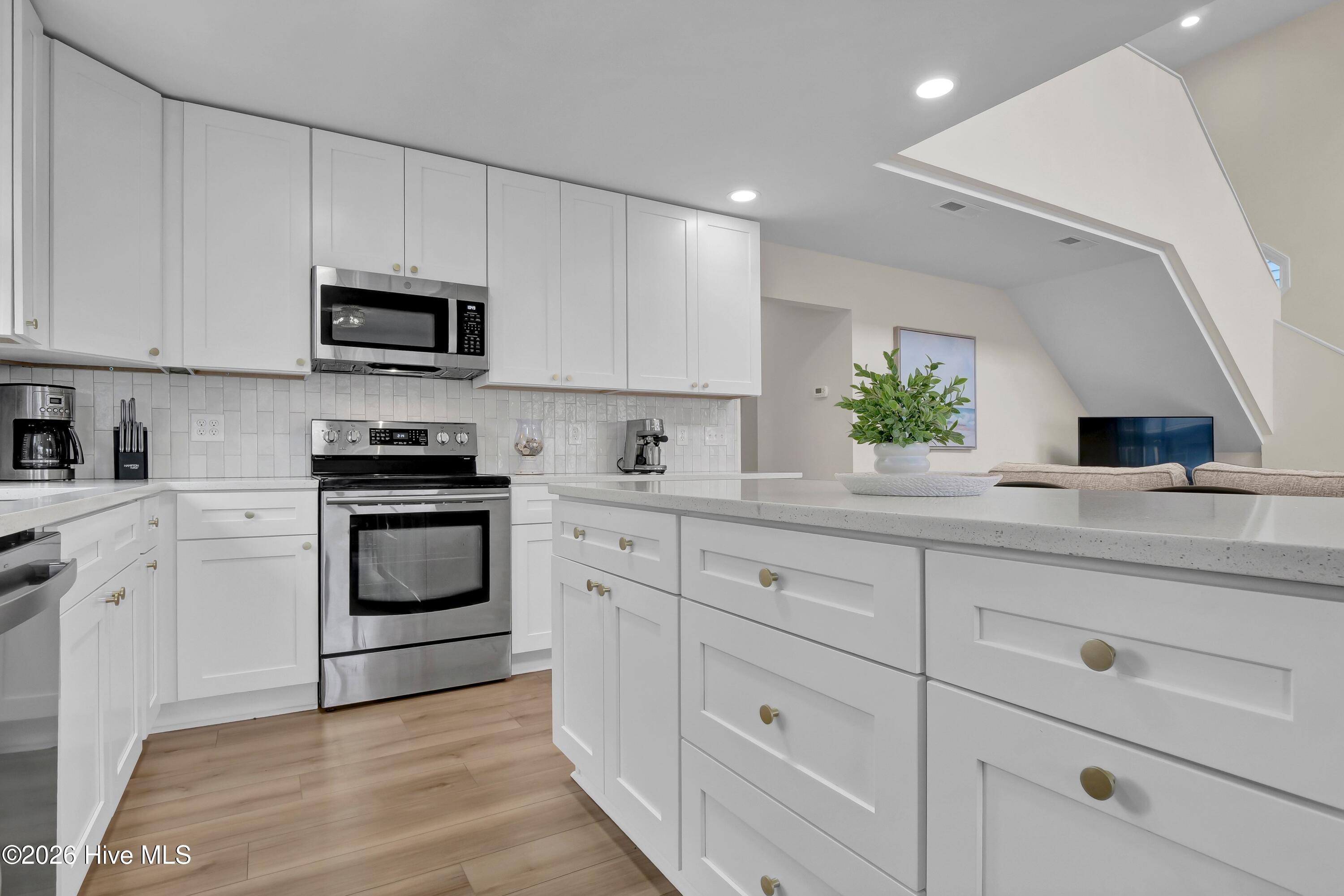 100556258 | Photo 15