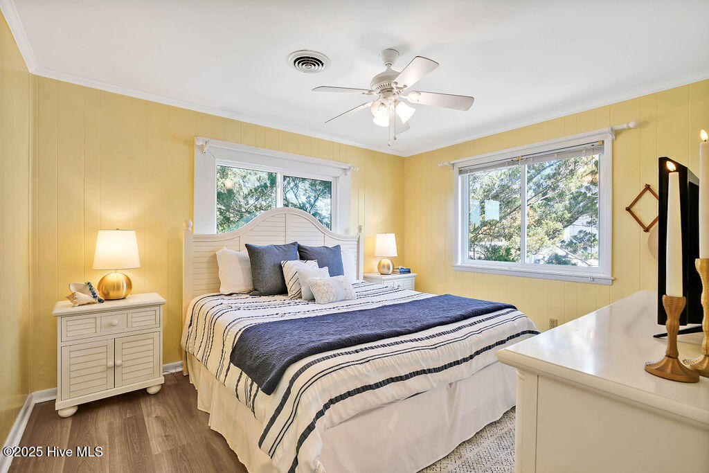 100494223 | Photo 42