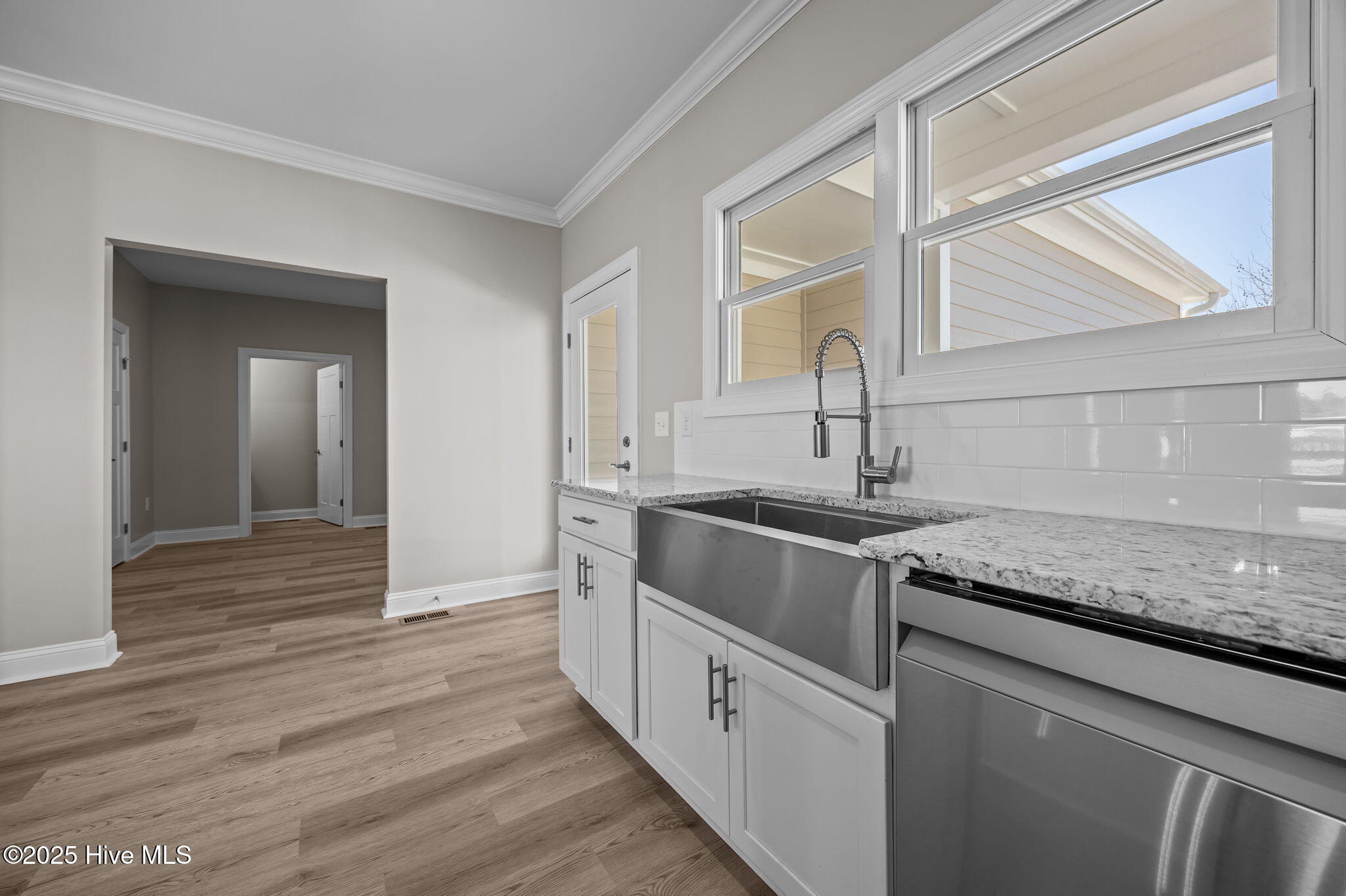 100545804 | Photo 12