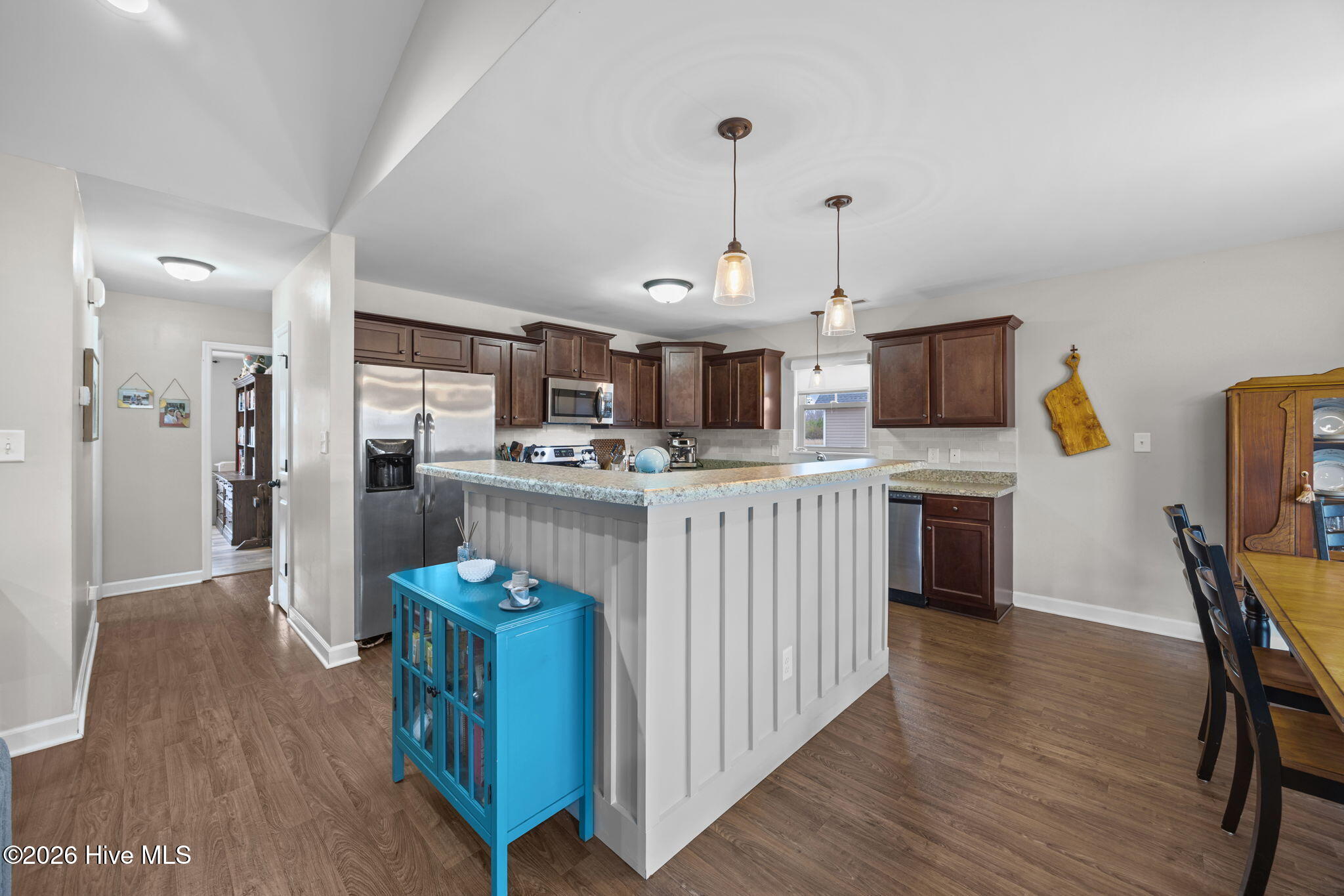 100557162 | Photo 18