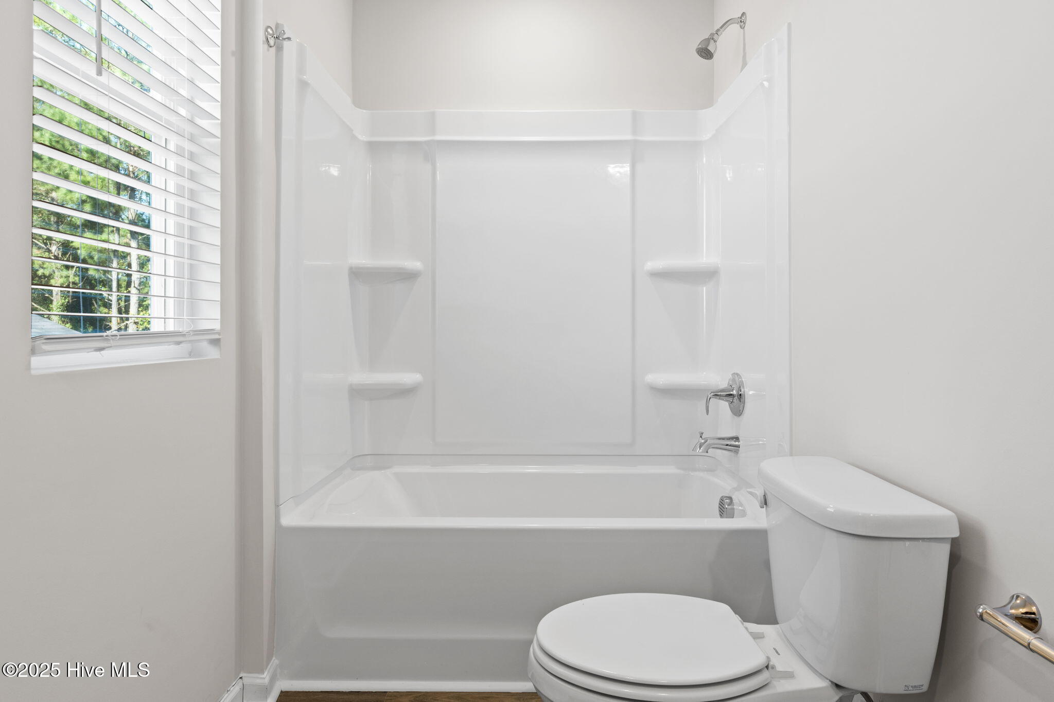 100521892 | Photo 28