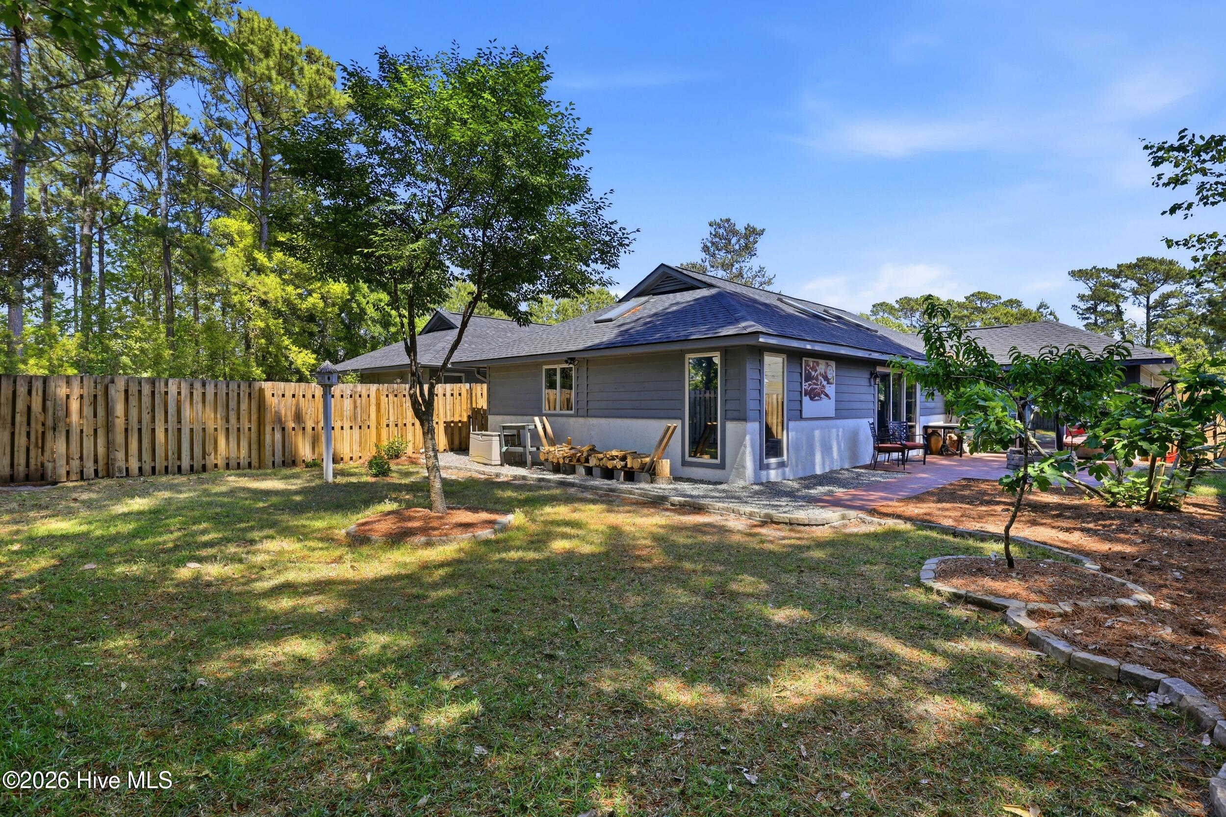 100569802 | Photo 39