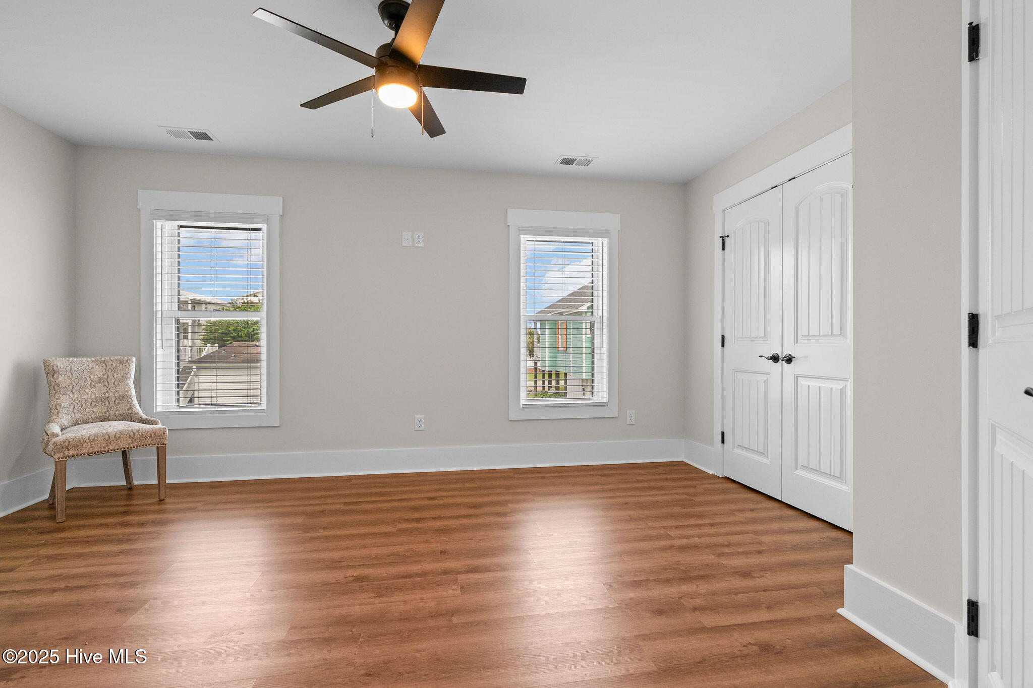 100538884 | Photo 47