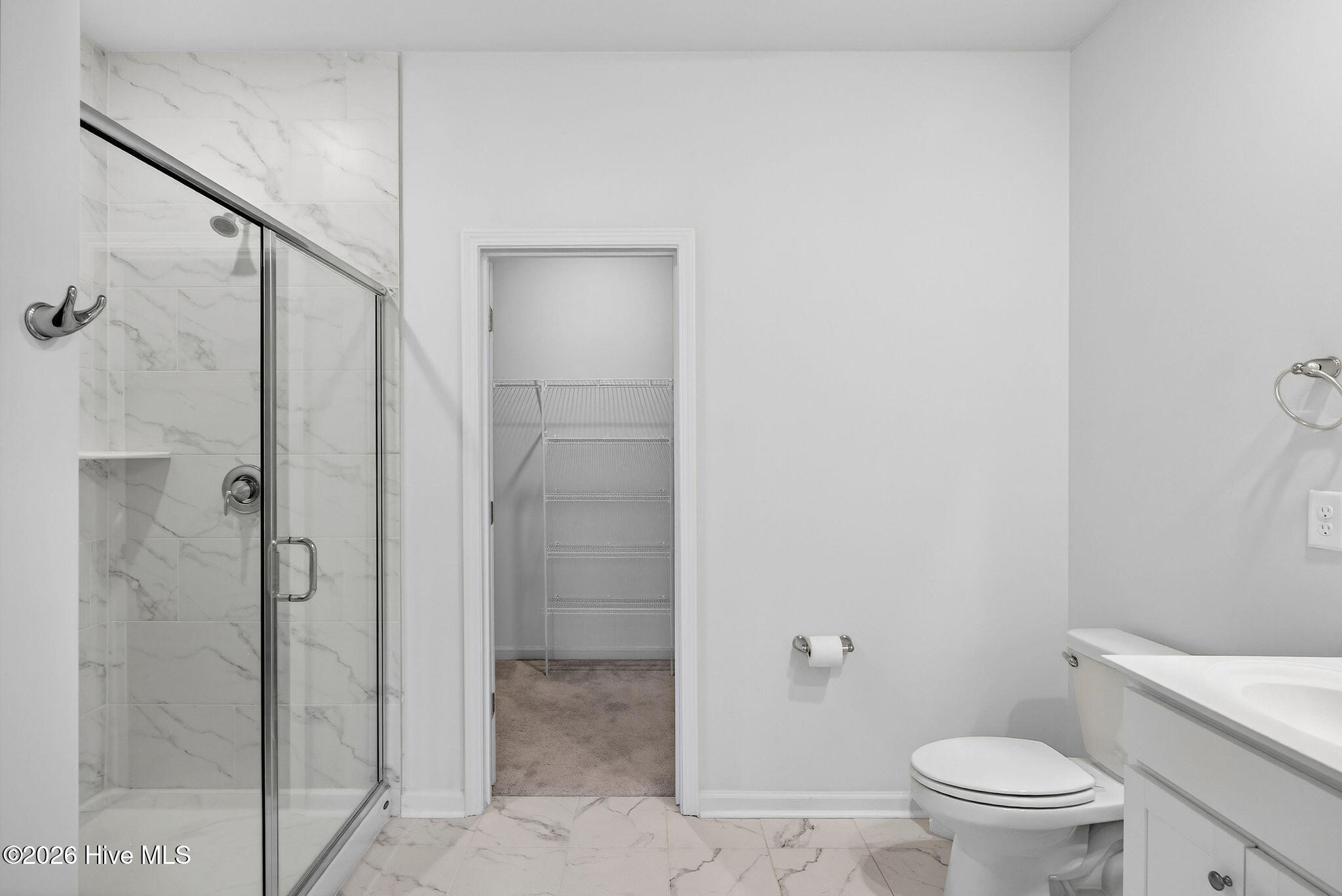 100561560 | Photo 24