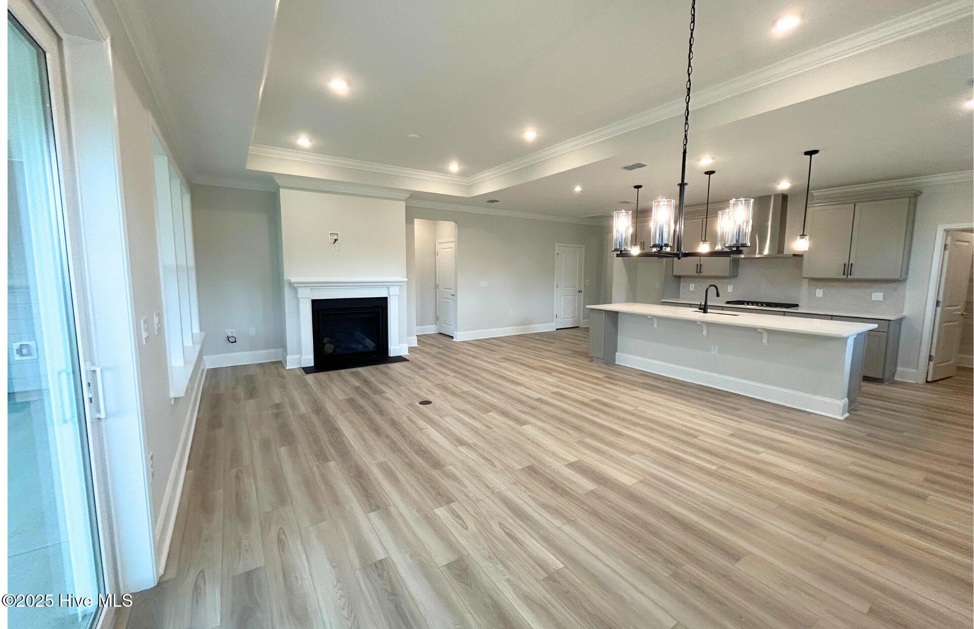 100502928 | Photo 12