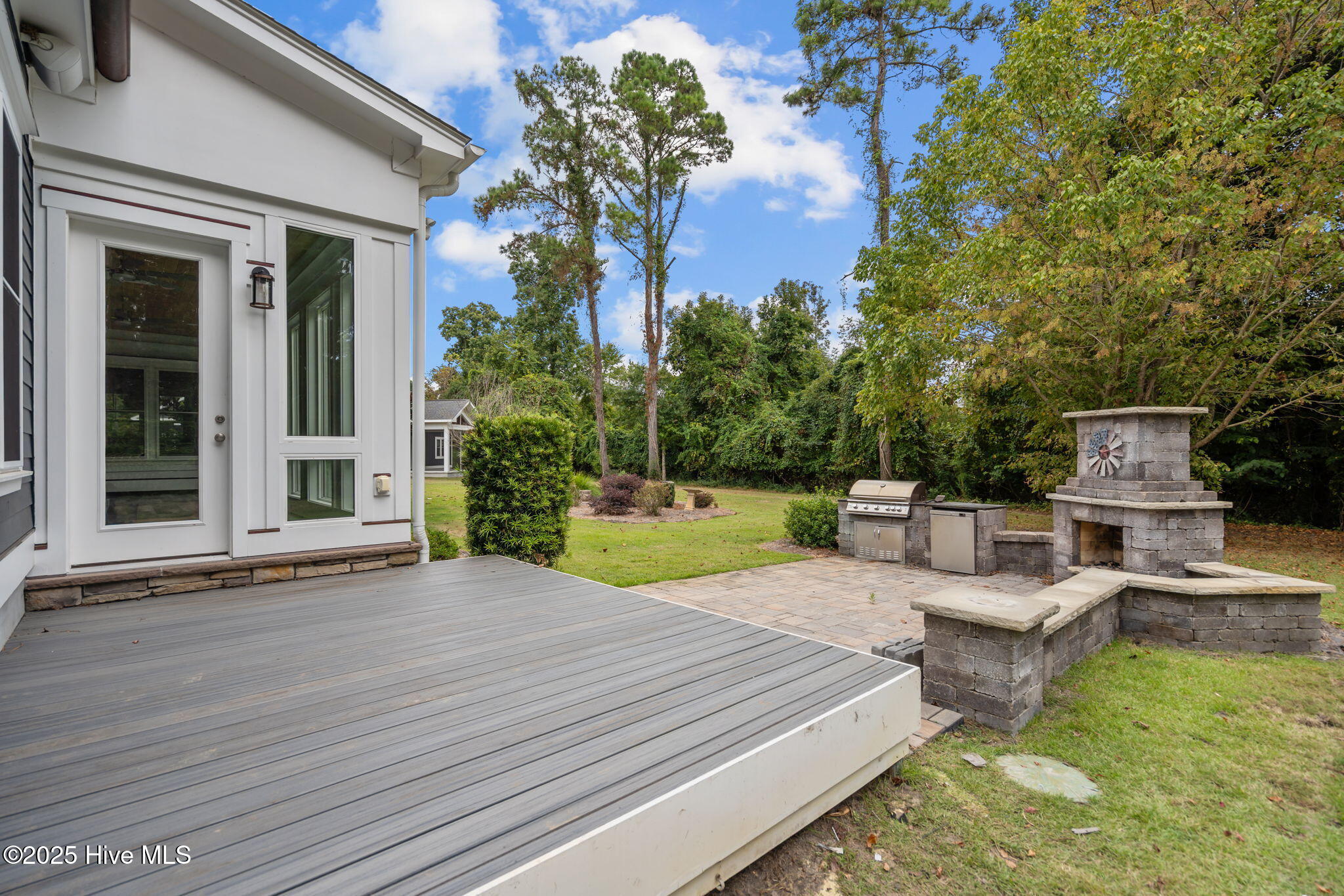 100532333 | Photo 80