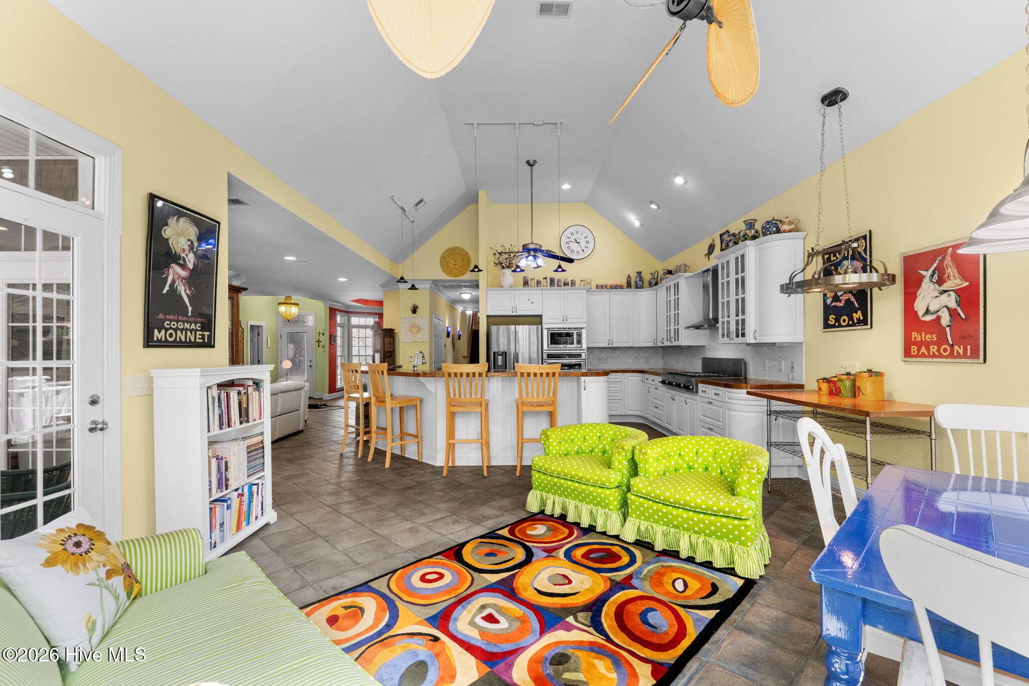 100565565 | Photo 27