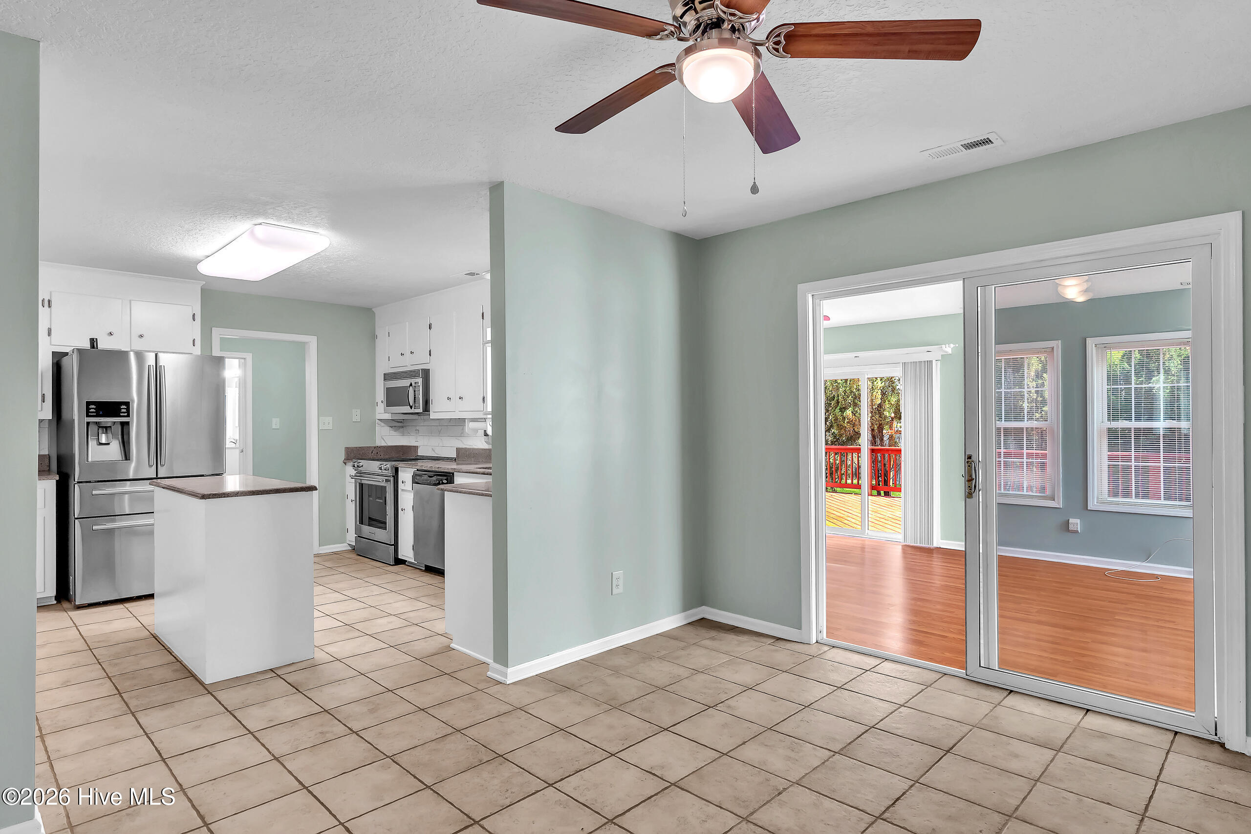 215 Winding Creek Way,Hubert