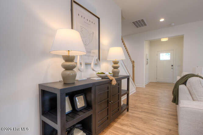 100563707 | Photo 16