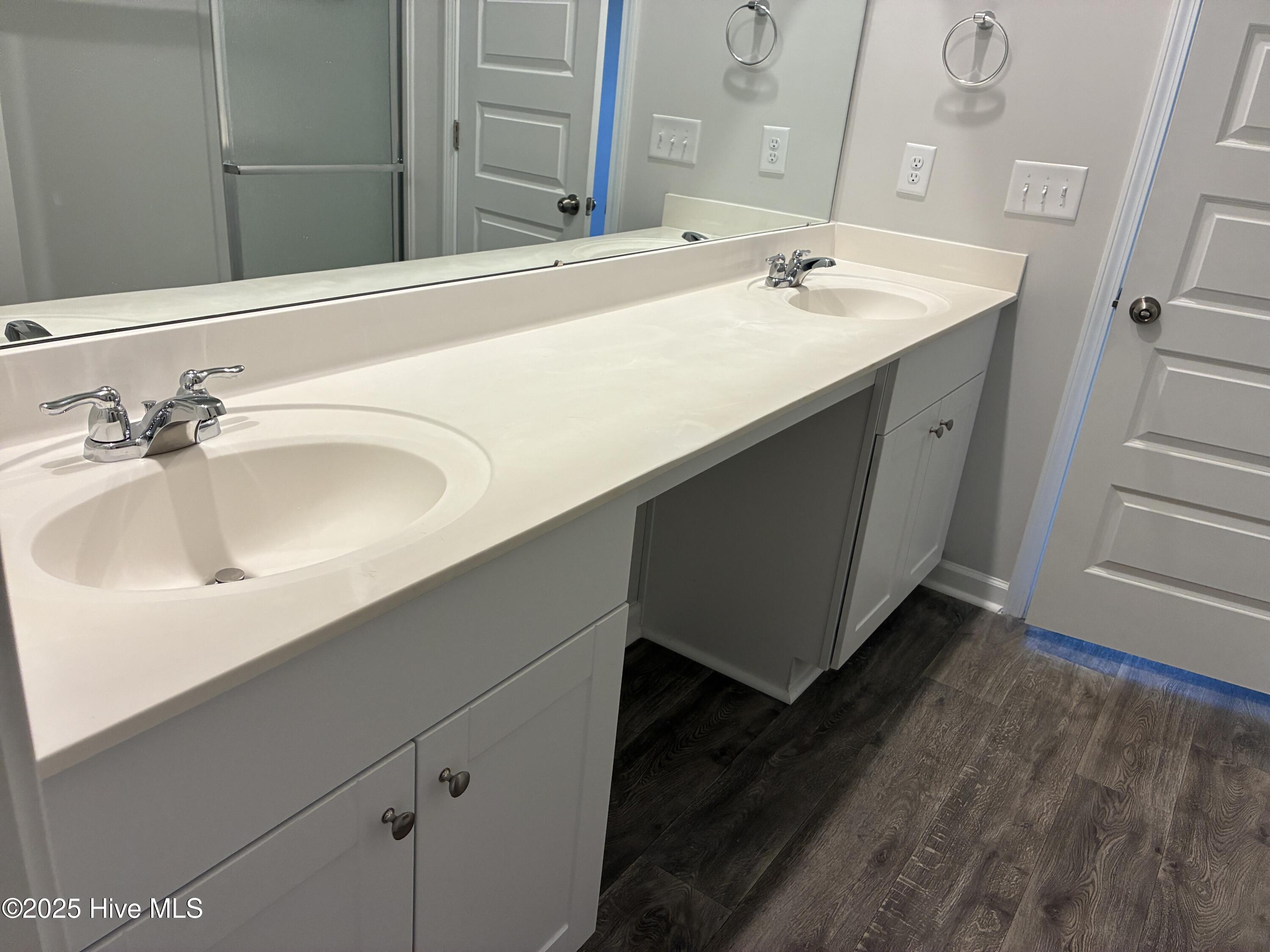 100569016 | Photo 15