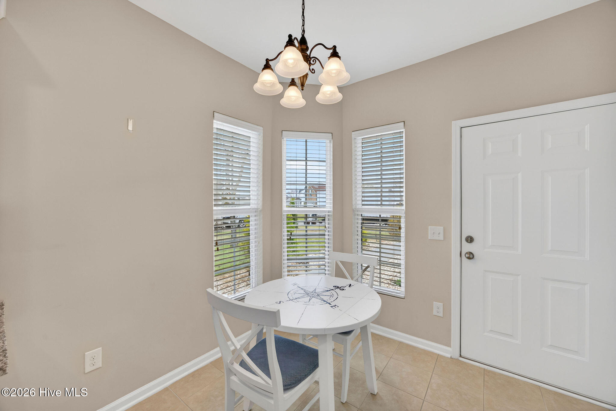 100563500 | Photo 16