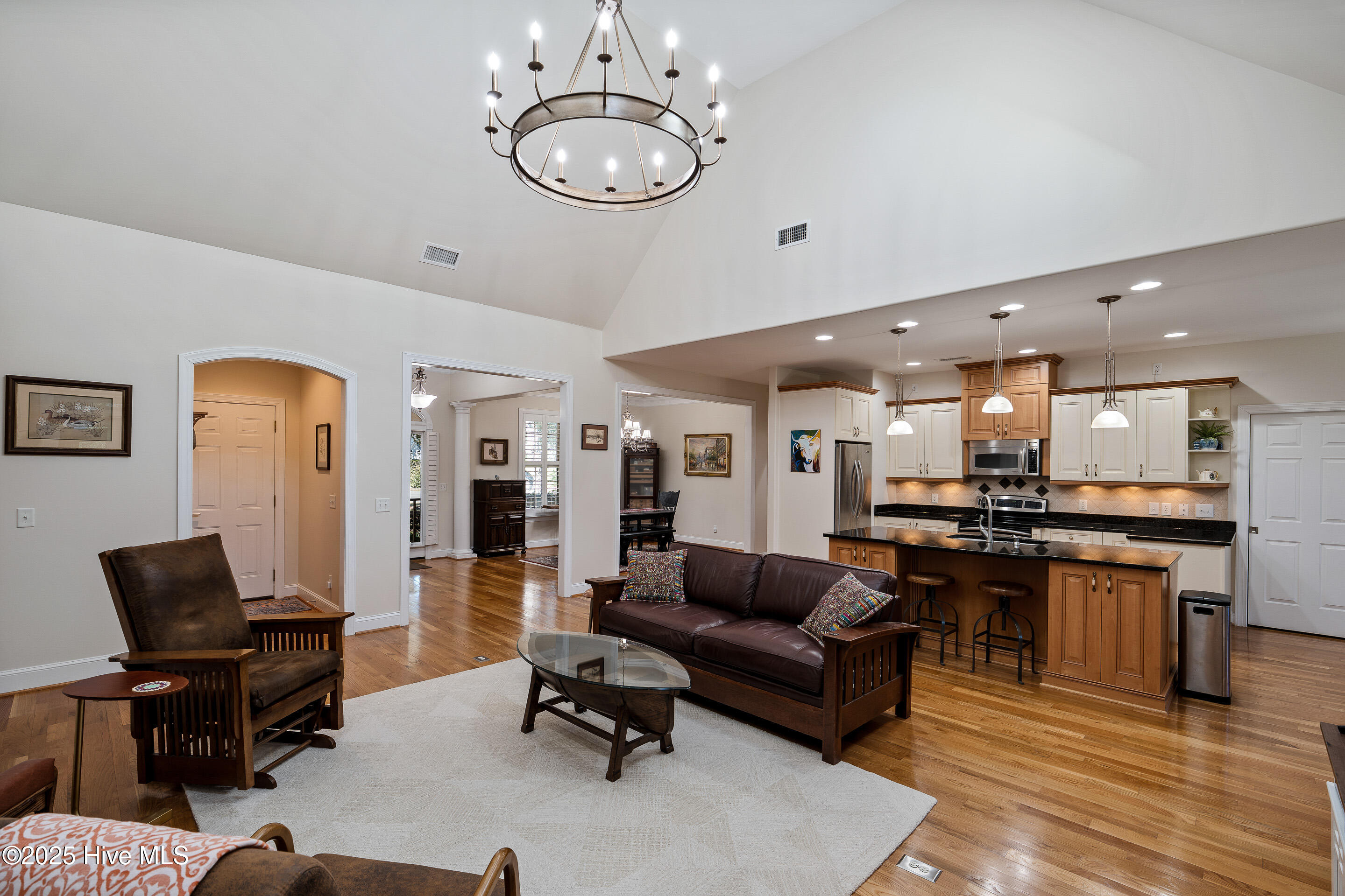 100535397 | Photo 18