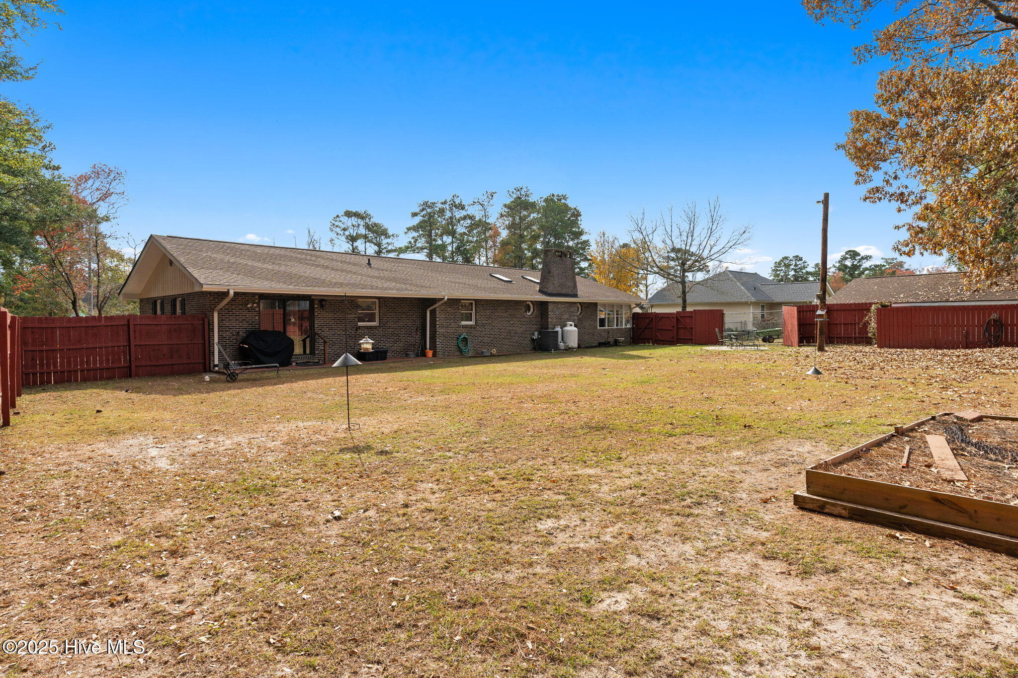 100543721 | Photo 46