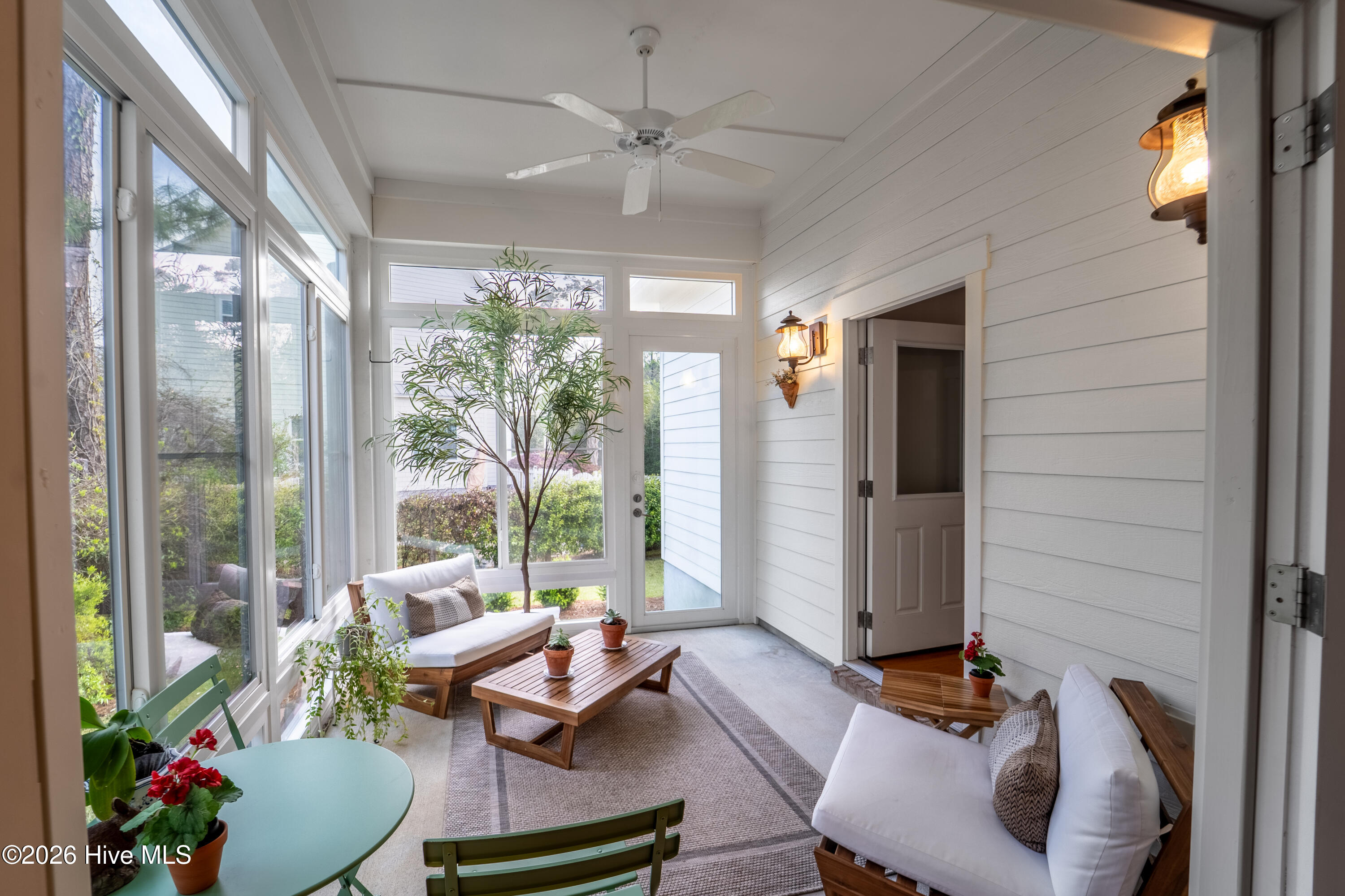 100564724 | Photo 19