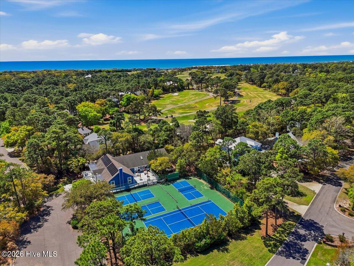 100565920 | Photo 82