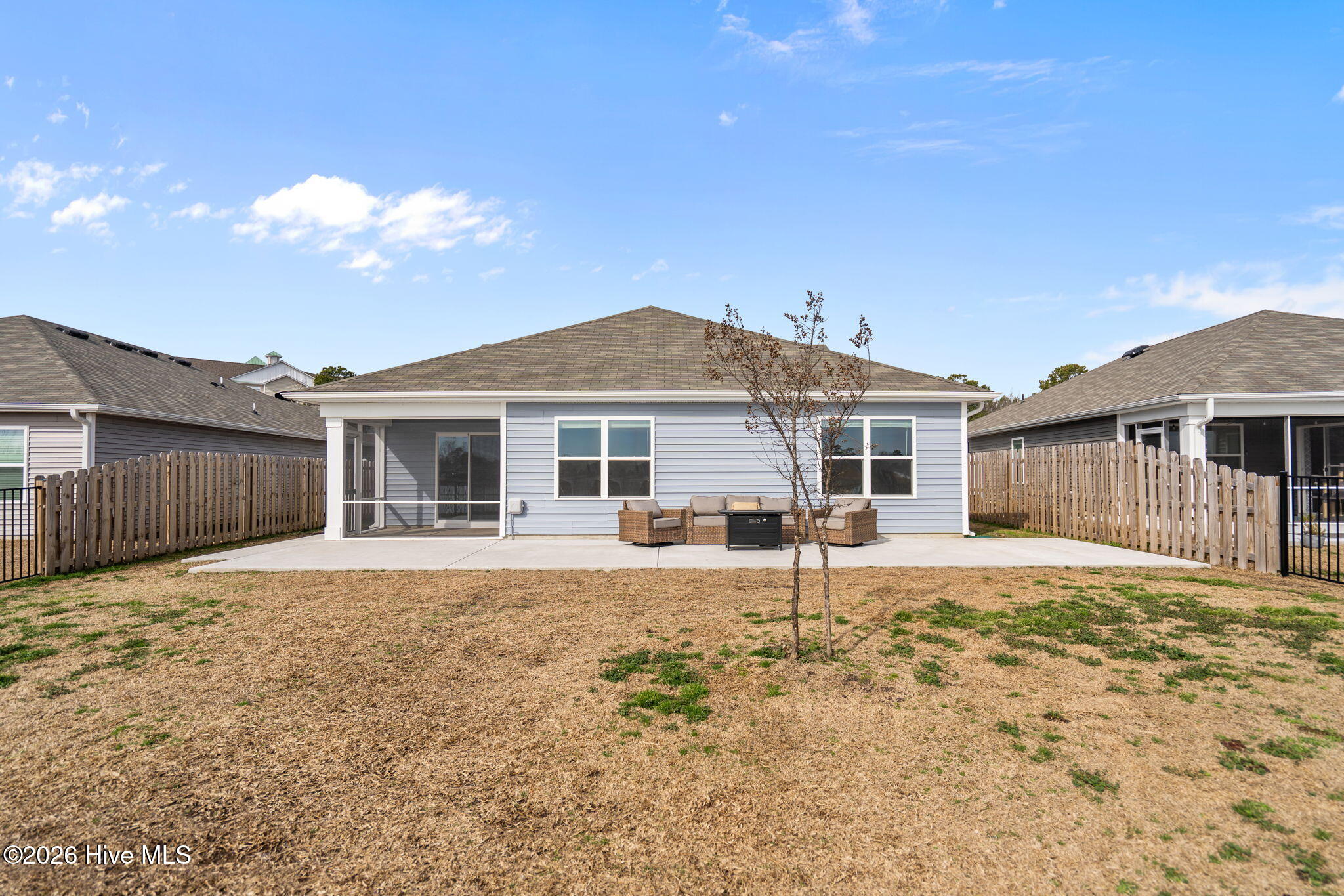 100555657 | Photo 43