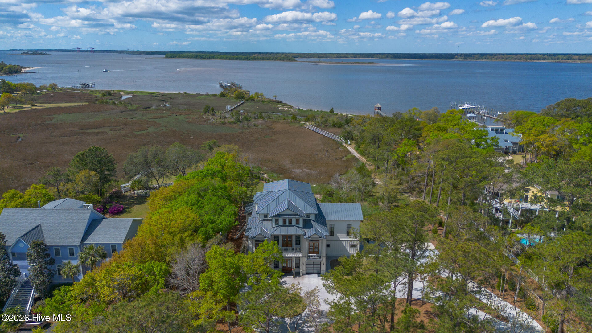 100553549 | Photo 75