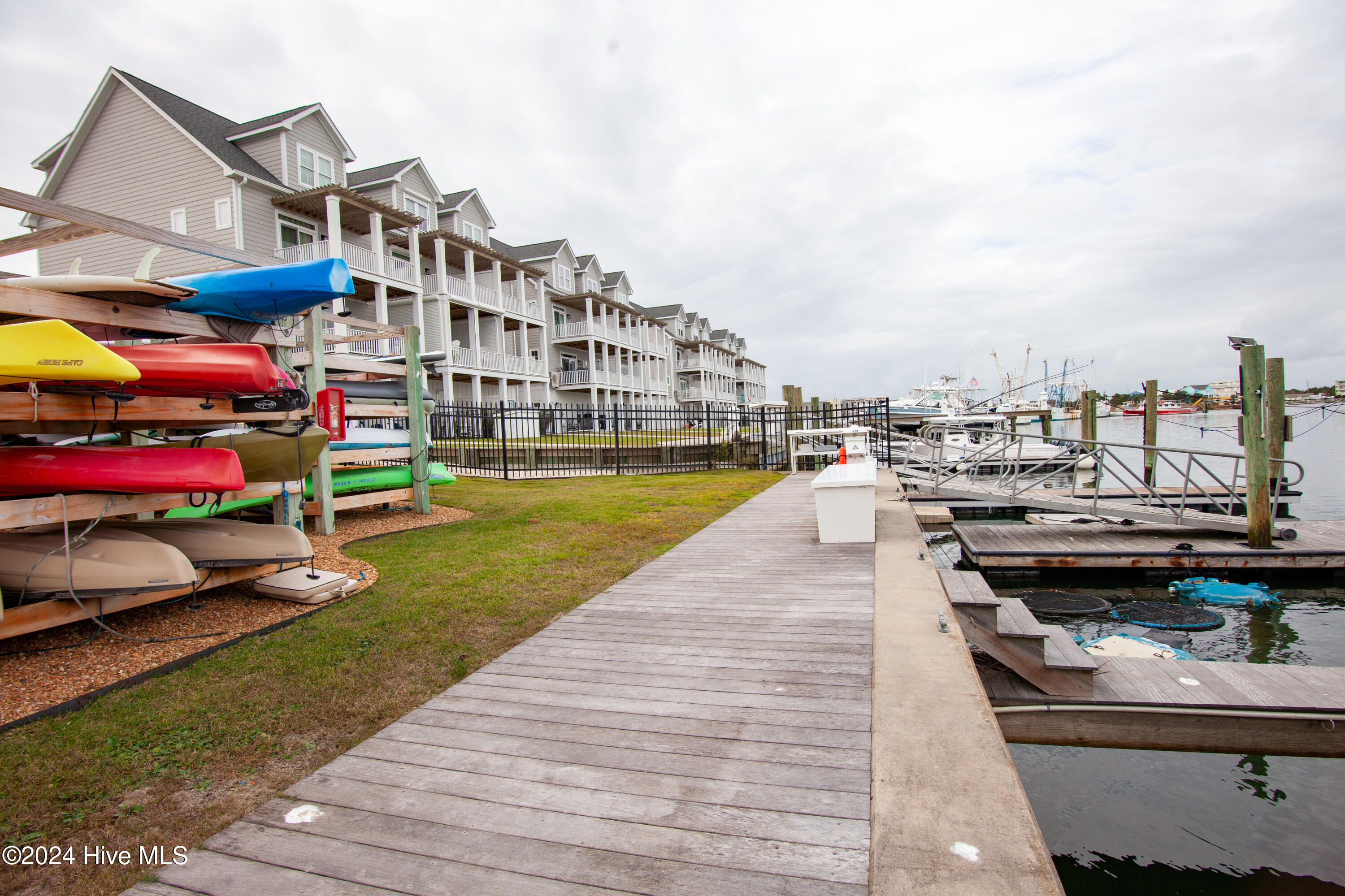 100 Olde Towne Yacht Club 