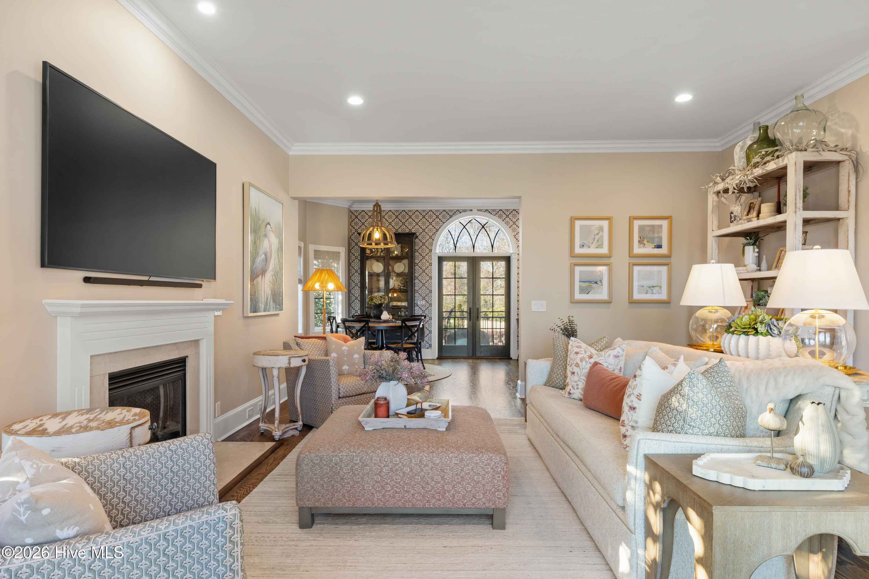 100549832 | Photo 17