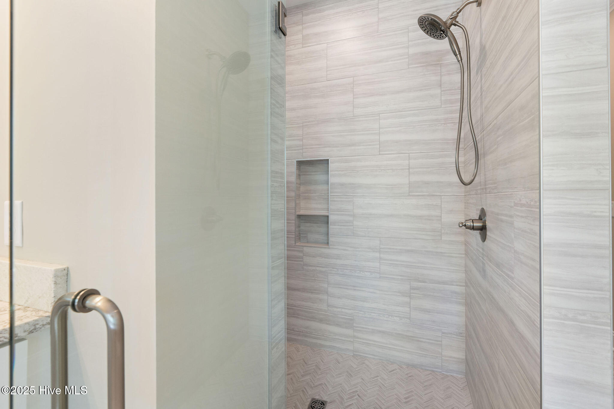 100524622 | Photo 35