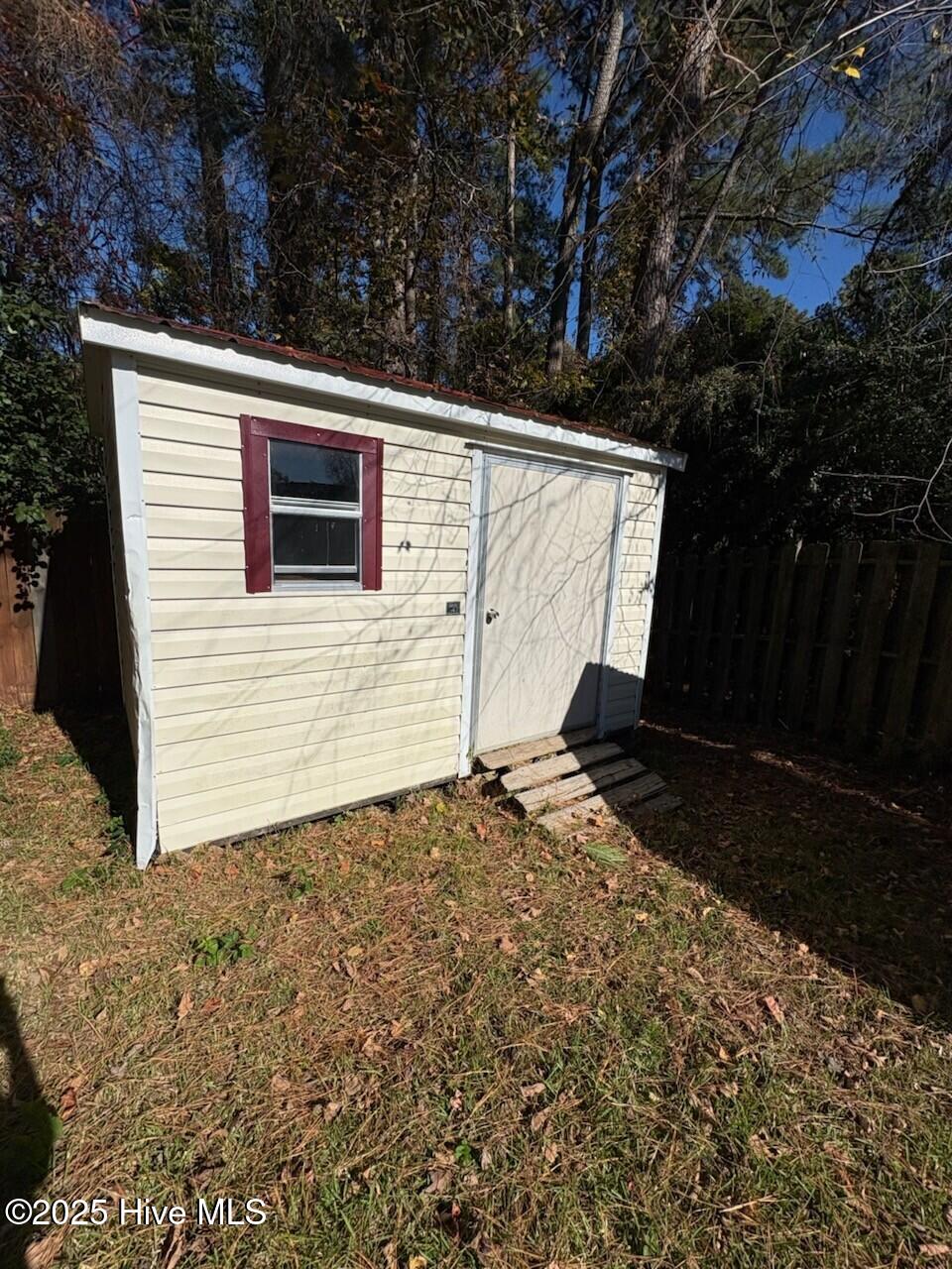 100541721 | Photo 28