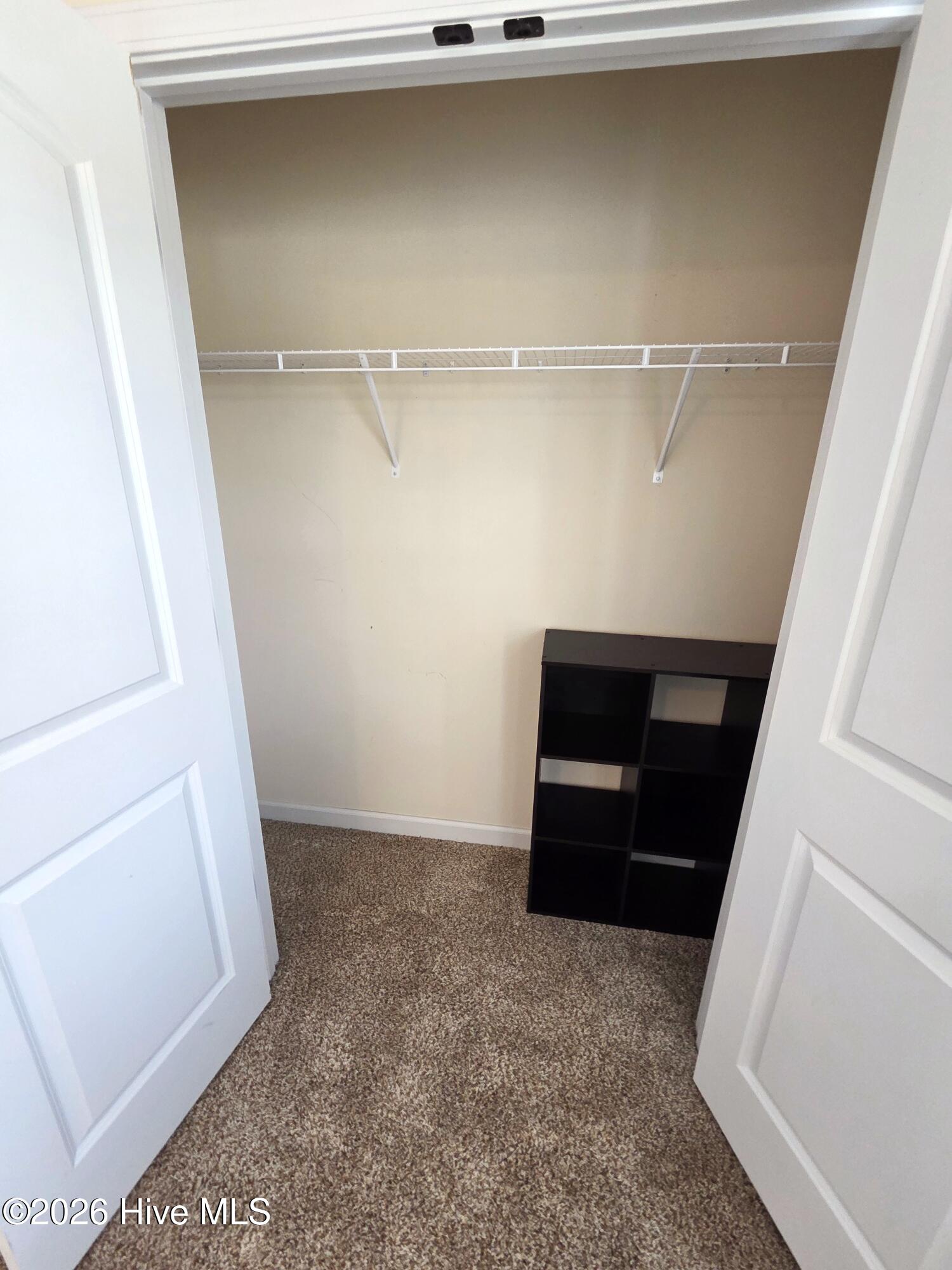 100527843 | Photo 59