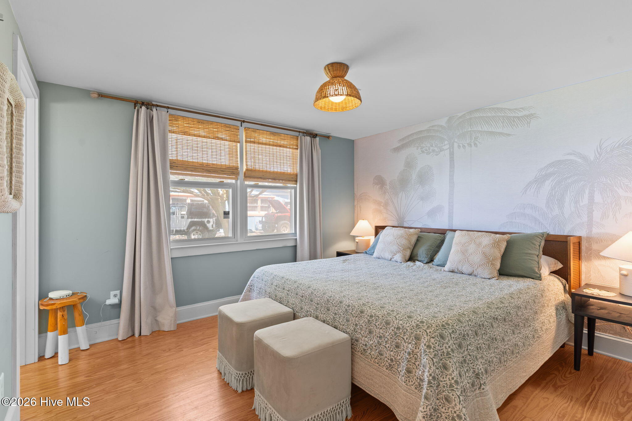 100565968 | Photo 14