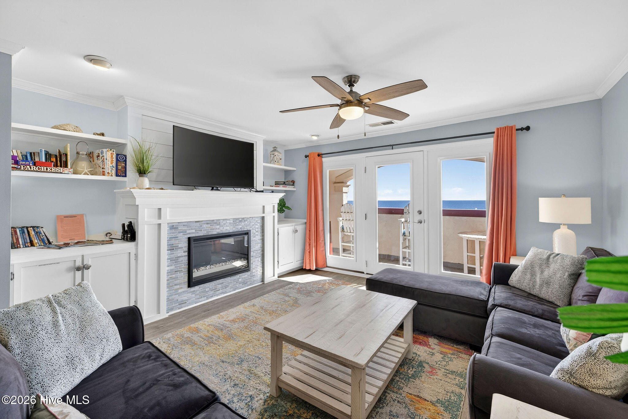 100549929 | Photo 12