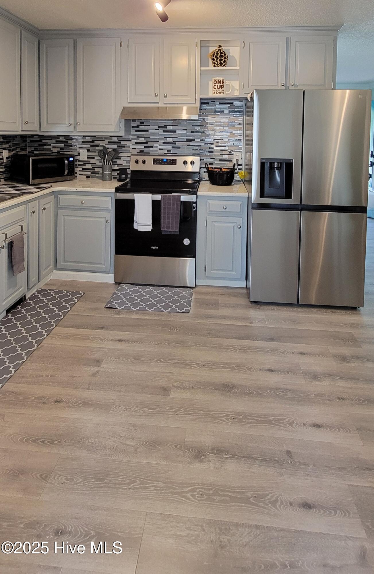 100538721 | Photo 30