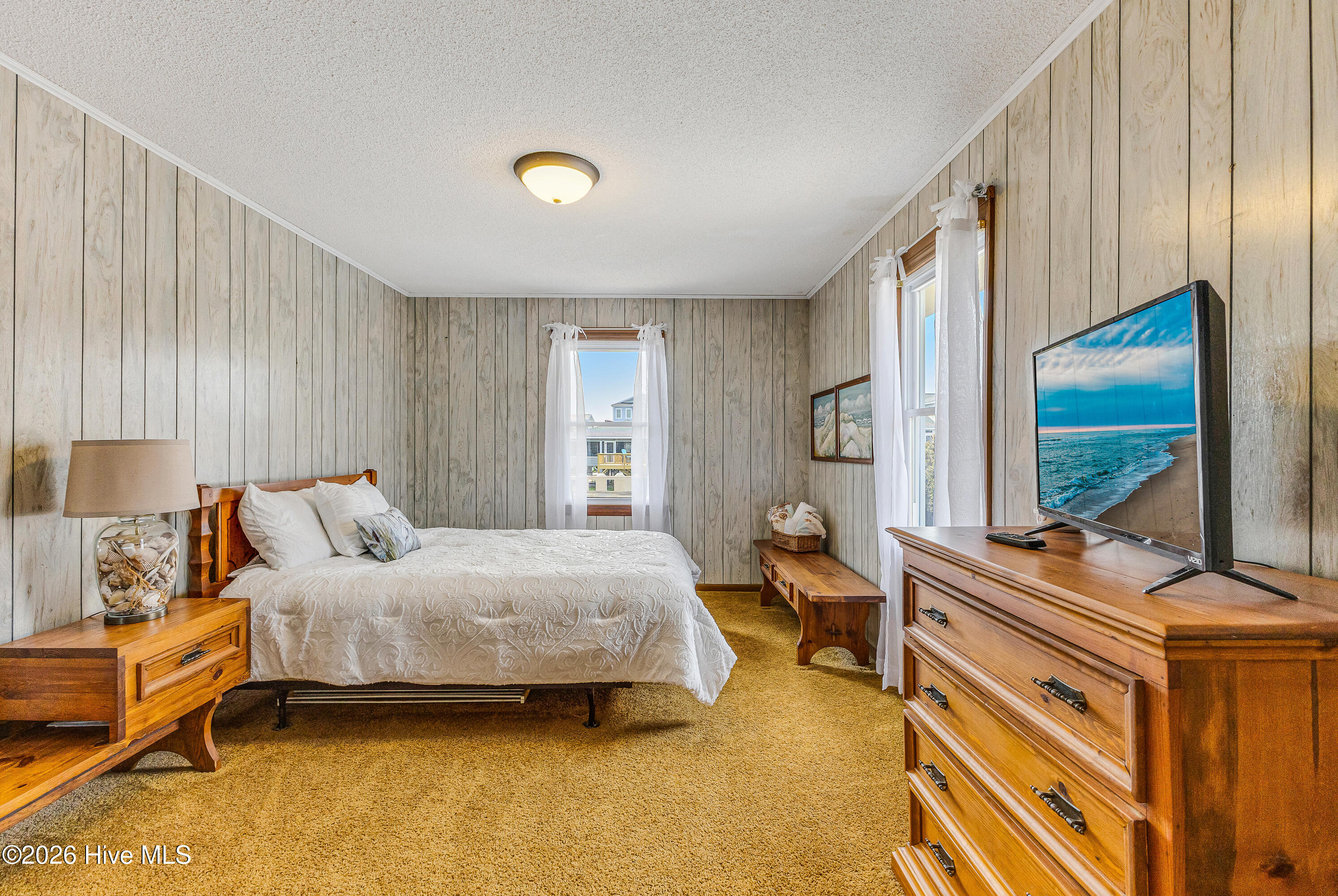 100562663 | Photo 23