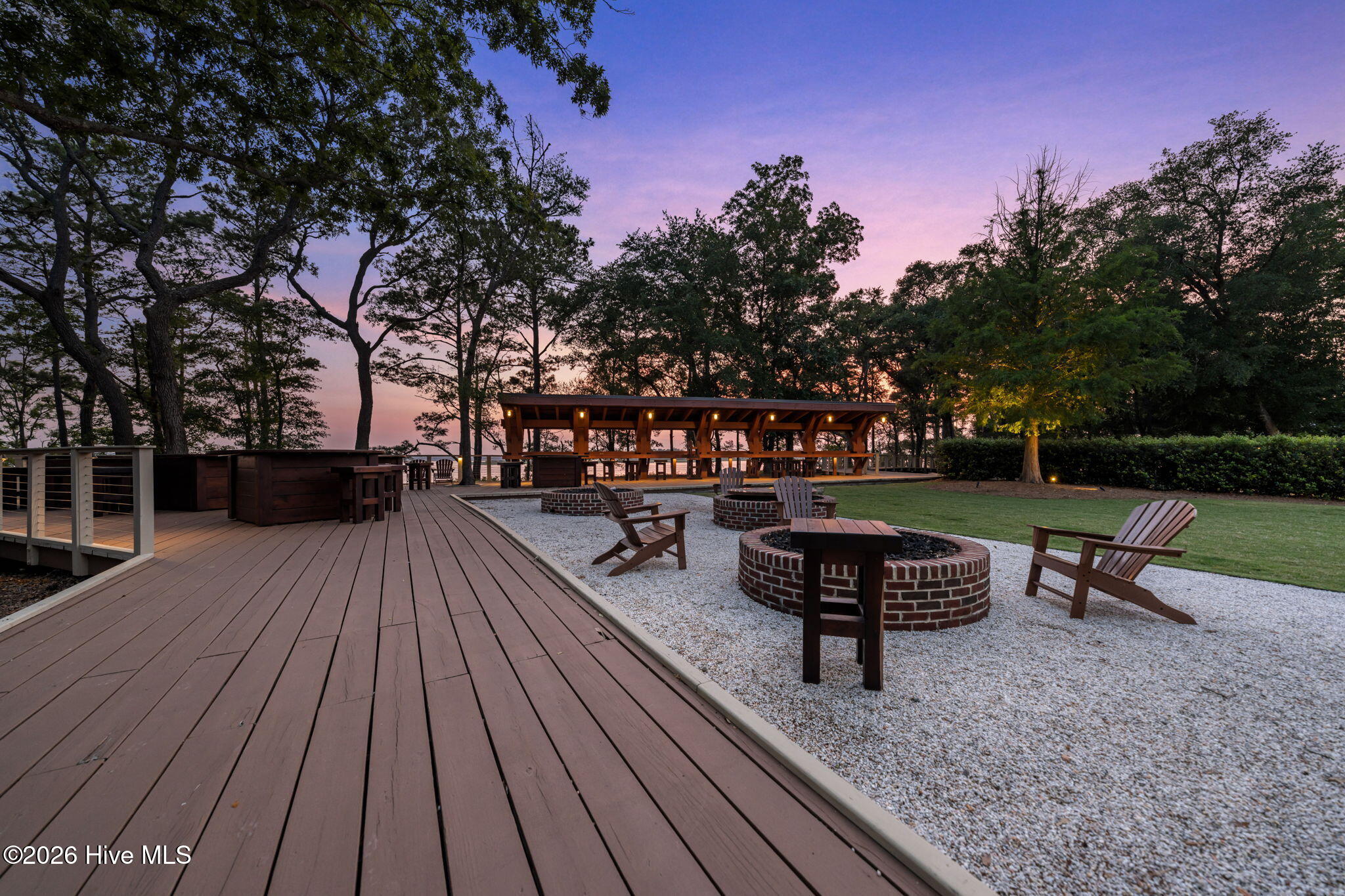 100569127 | Photo 73