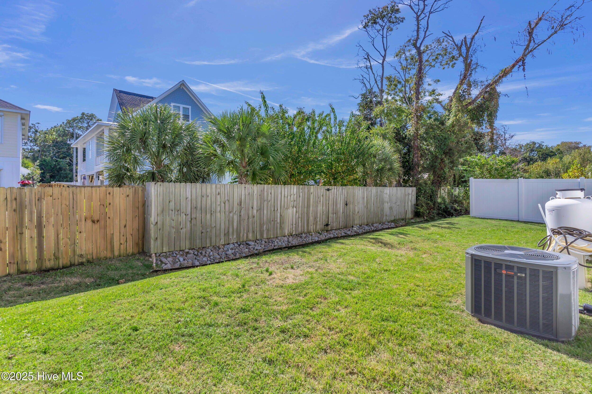 405 Ivy Lane, Carolina Beach, NC, 28428