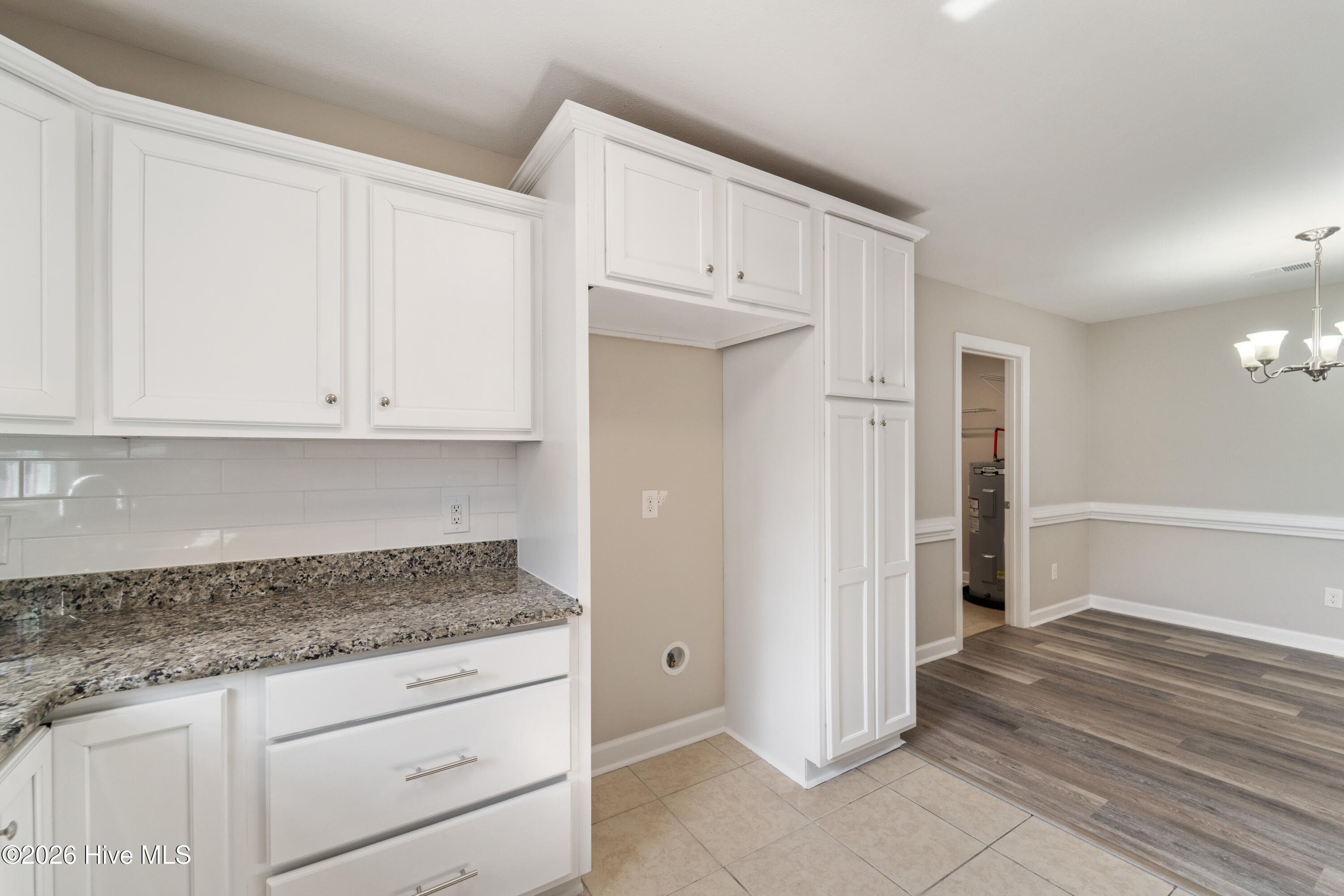 100553894 | Photo 13