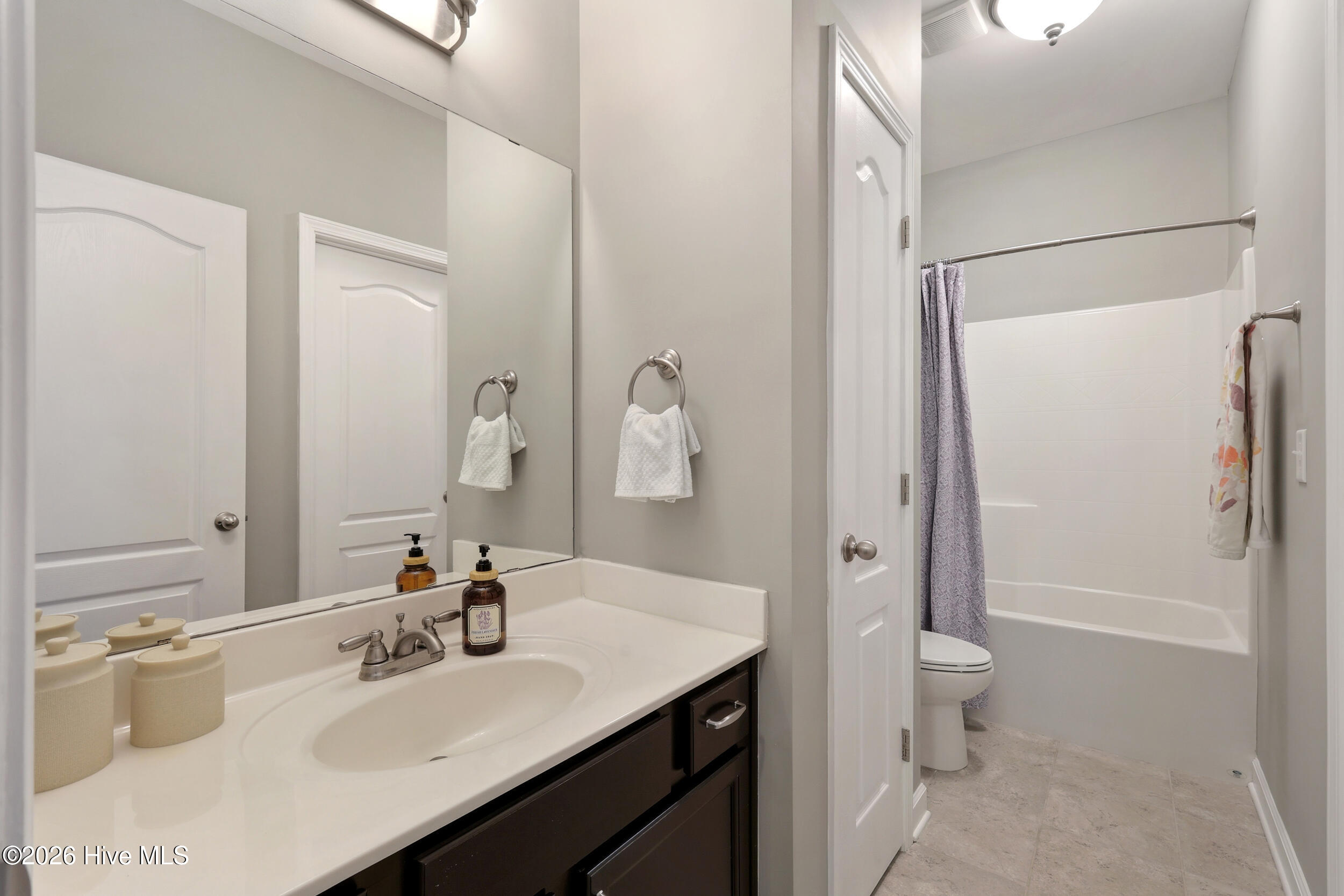 100562179 | Photo 39