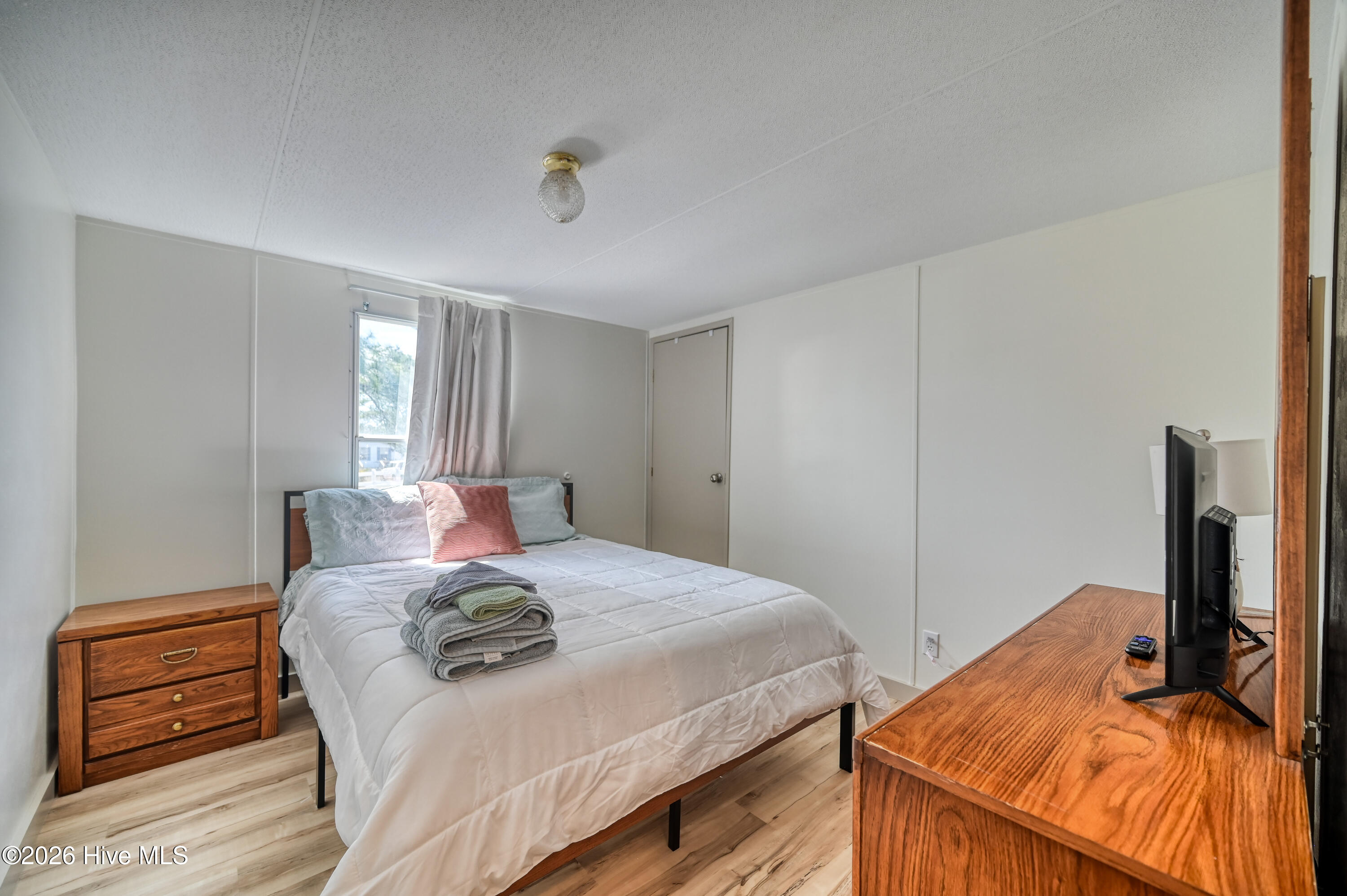 100557720 | Photo 23