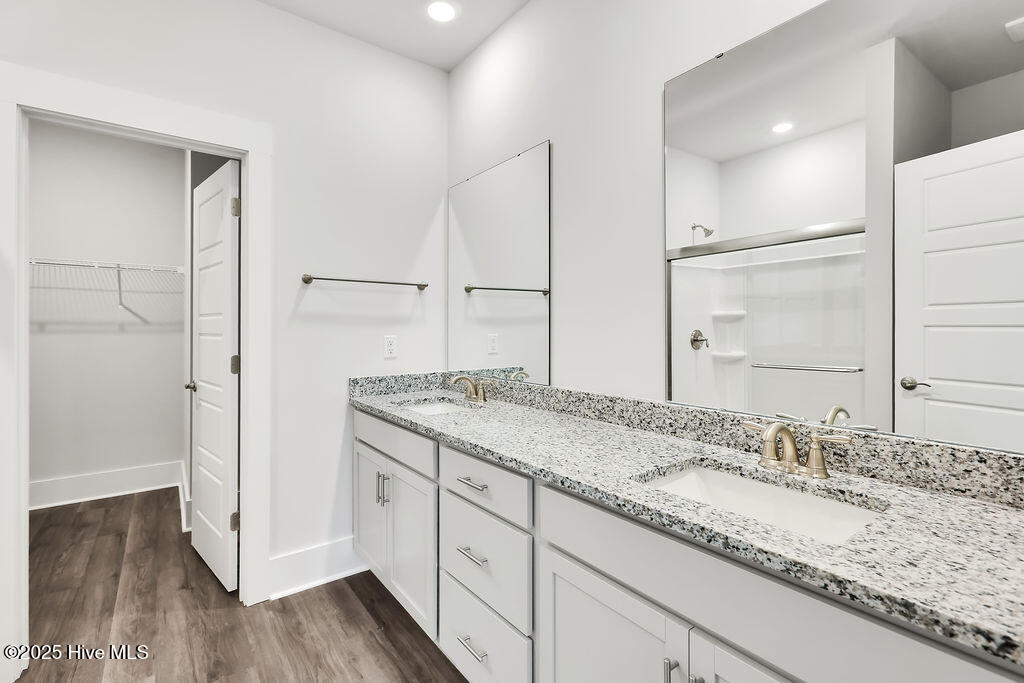 100539304 | Photo 17