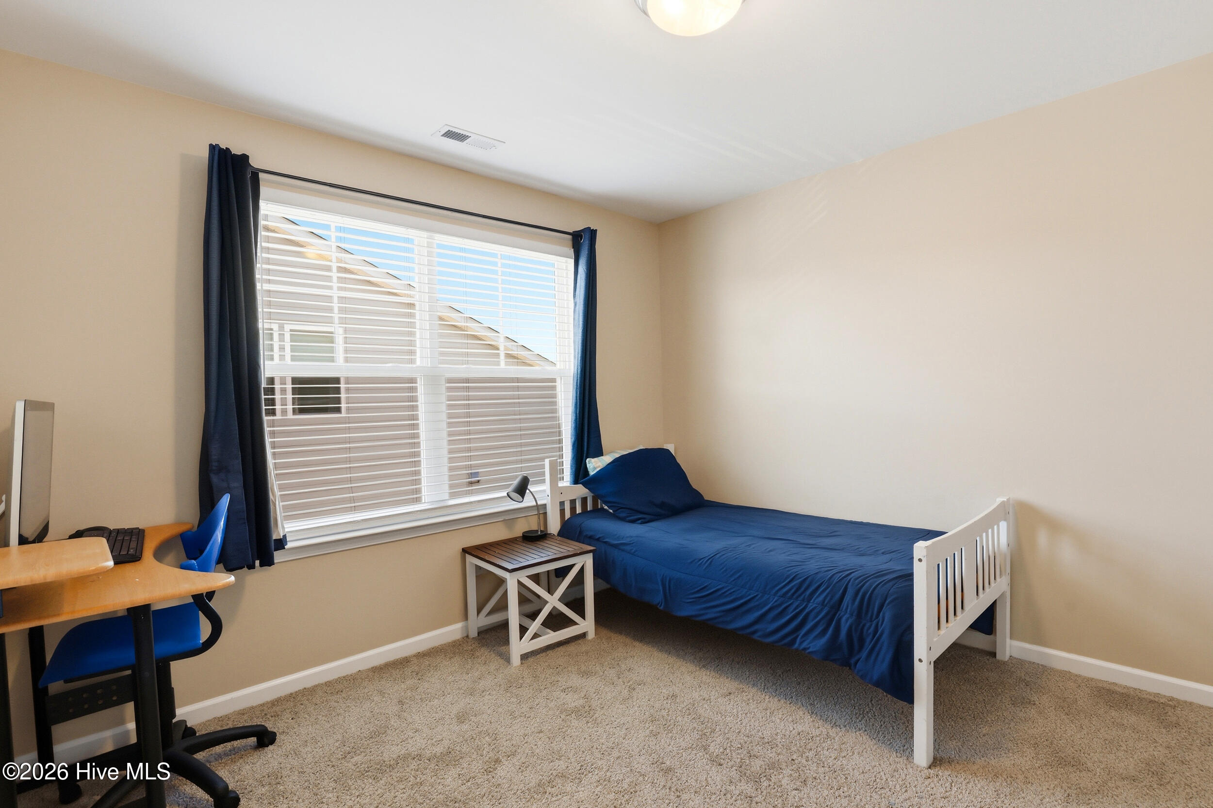 100566702 | Photo 27